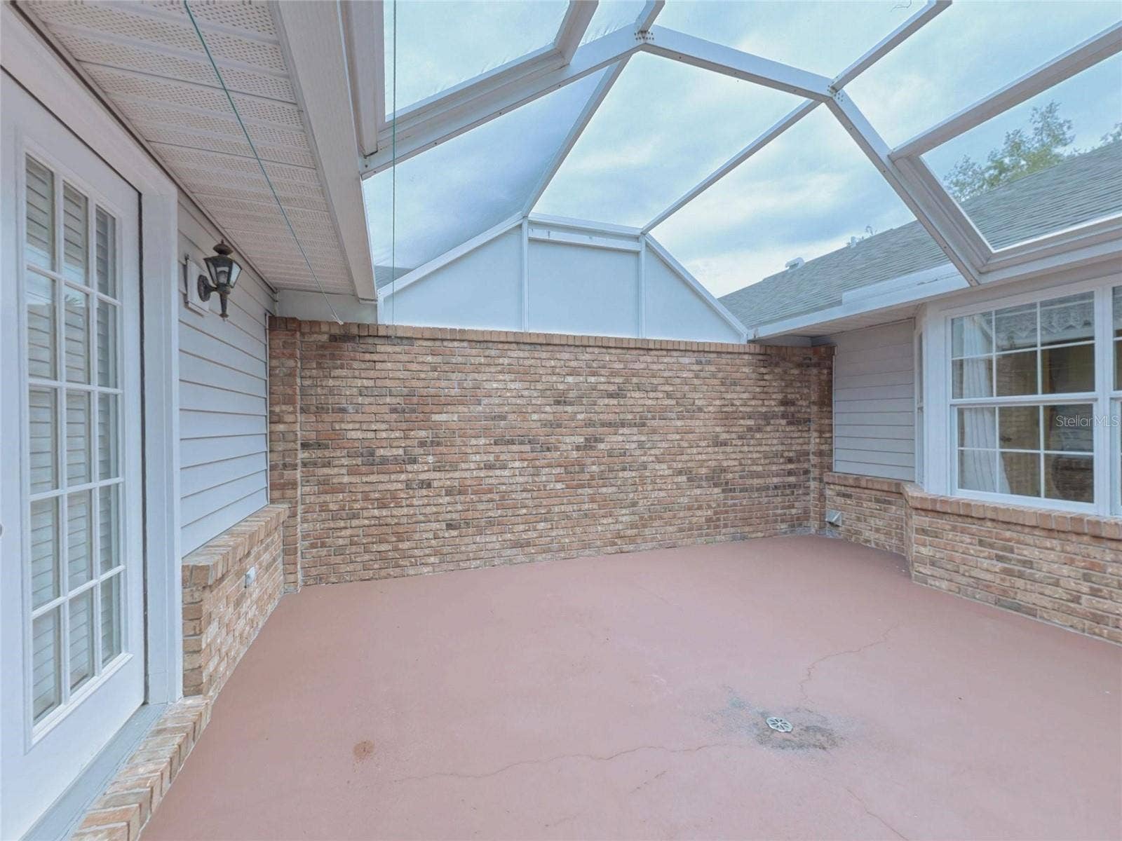 2490 S GLEN EAGLES DRIVE, Deland, FL 32724 2490 S GLEN EAGLES DRIVE, Deland, FL 32724