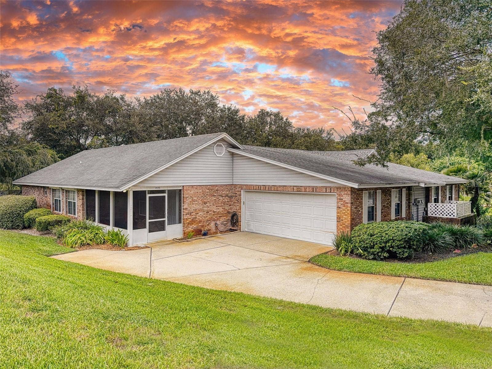 2490 S GLEN EAGLES DRIVE, Deland, FL 32724 2490 S GLEN EAGLES DRIVE, Deland, FL 32724
