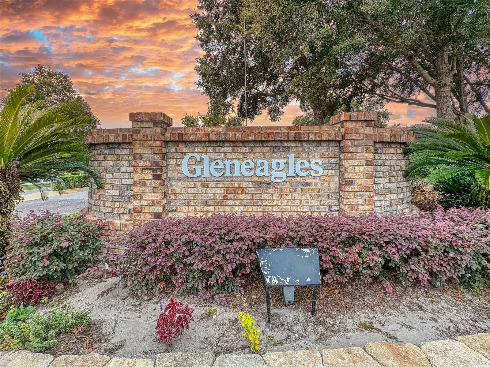 2490 S GLEN EAGLES DRIVE, Deland, FL 32724 front entrance