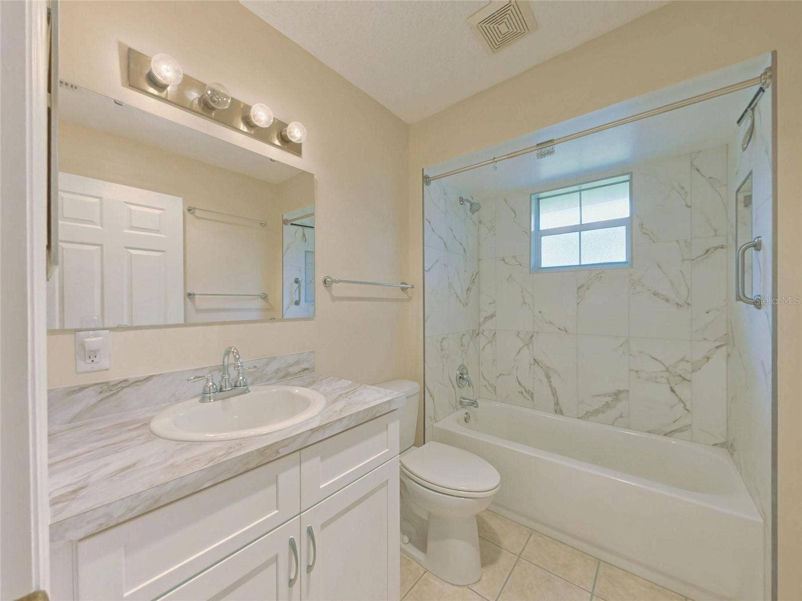 2490 S GLEN EAGLES DRIVE, Deland, FL 32724 guest bath