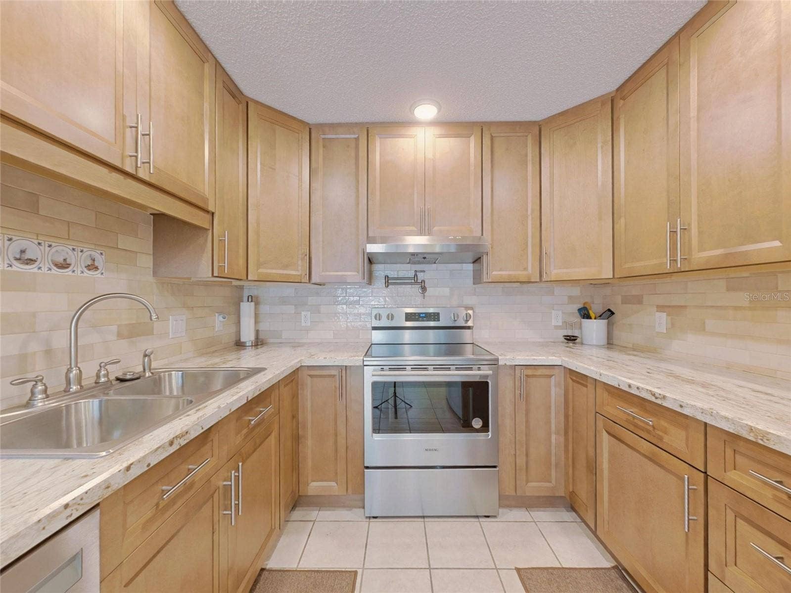 2490 S GLEN EAGLES DRIVE, Deland, FL 32724 kitchen