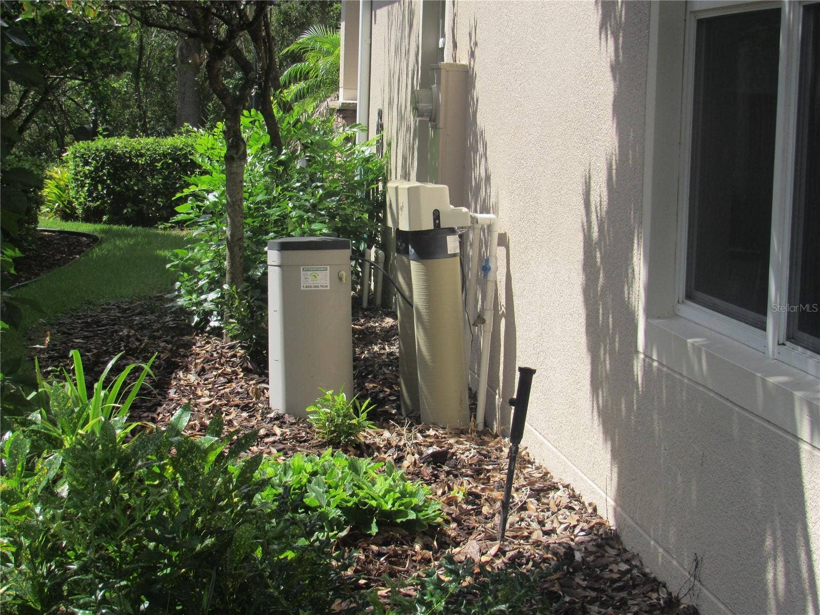 506 HERON POINT WAY, Deland, FL 32724 WATER SOFTNER