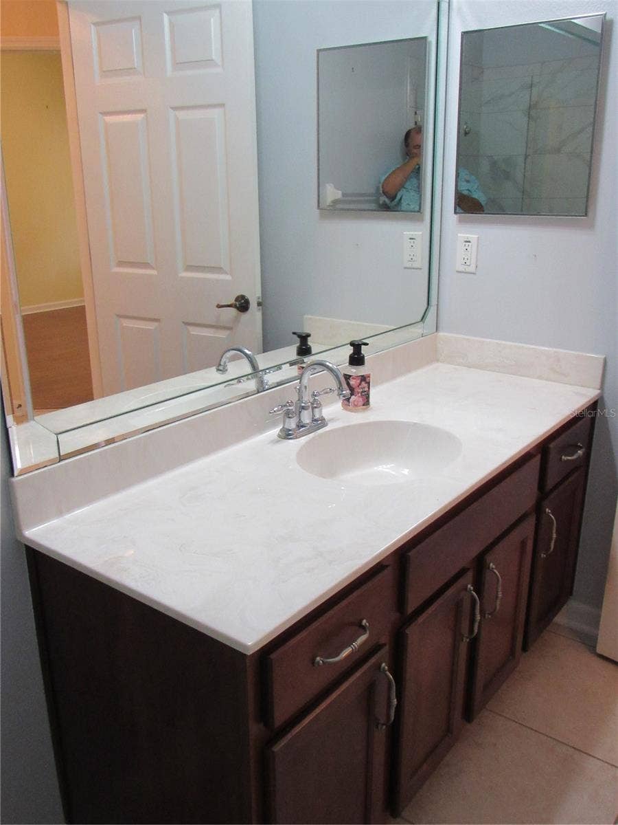 506 HERON POINT WAY, Deland, FL 32724 GUEST BATH