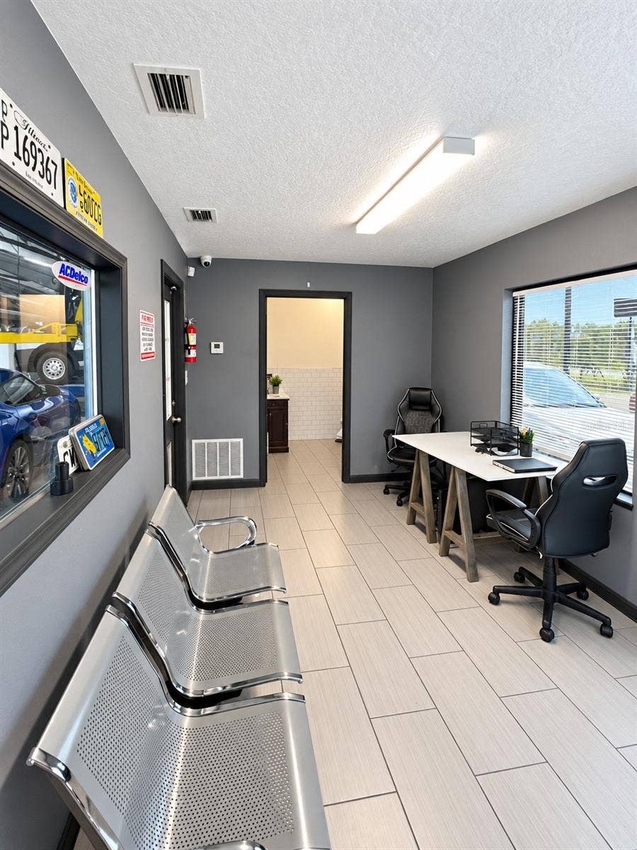 4130 W ROBINSON STREET, Orlando, FL 32805 4130 W ROBINSON STREET, Orlando, FL 32805