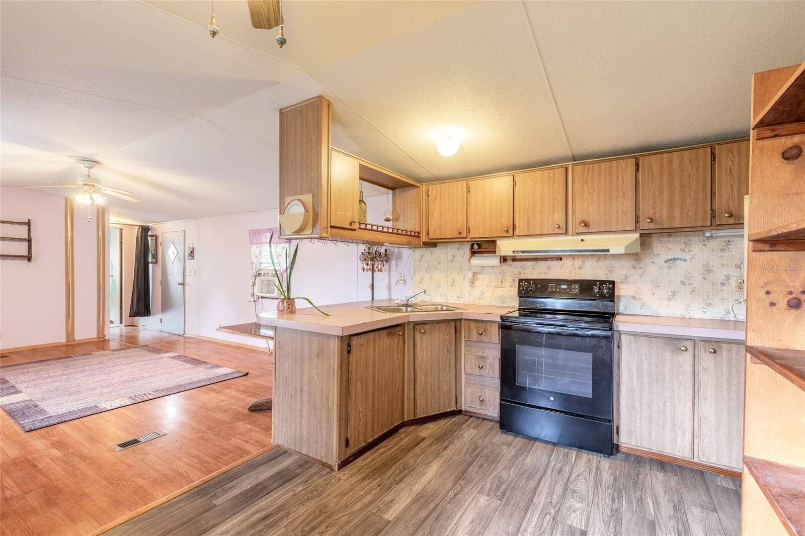 6534 PATHELEN DRIVE, Port Orange, FL 32127 6534 PATHELEN DRIVE, Port Orange, FL 32127