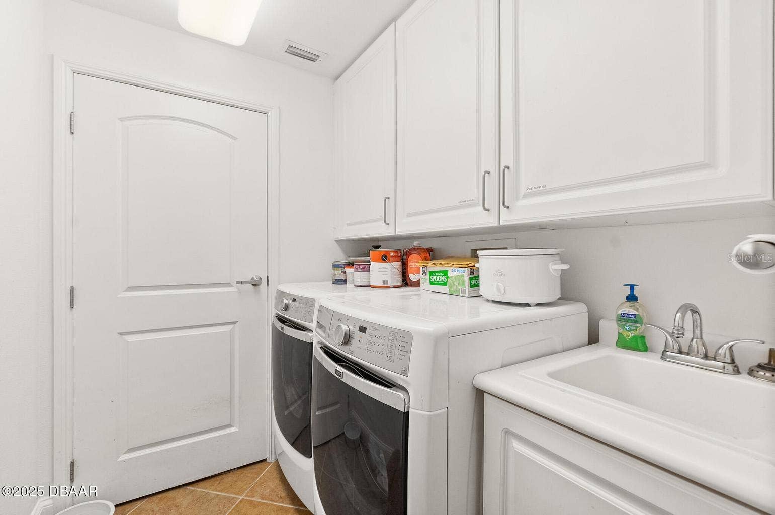 3703 S SOUTH ATLANTIC AVENUE, #1004, Daytona Beach Shores, FL 32118 Laundry room
