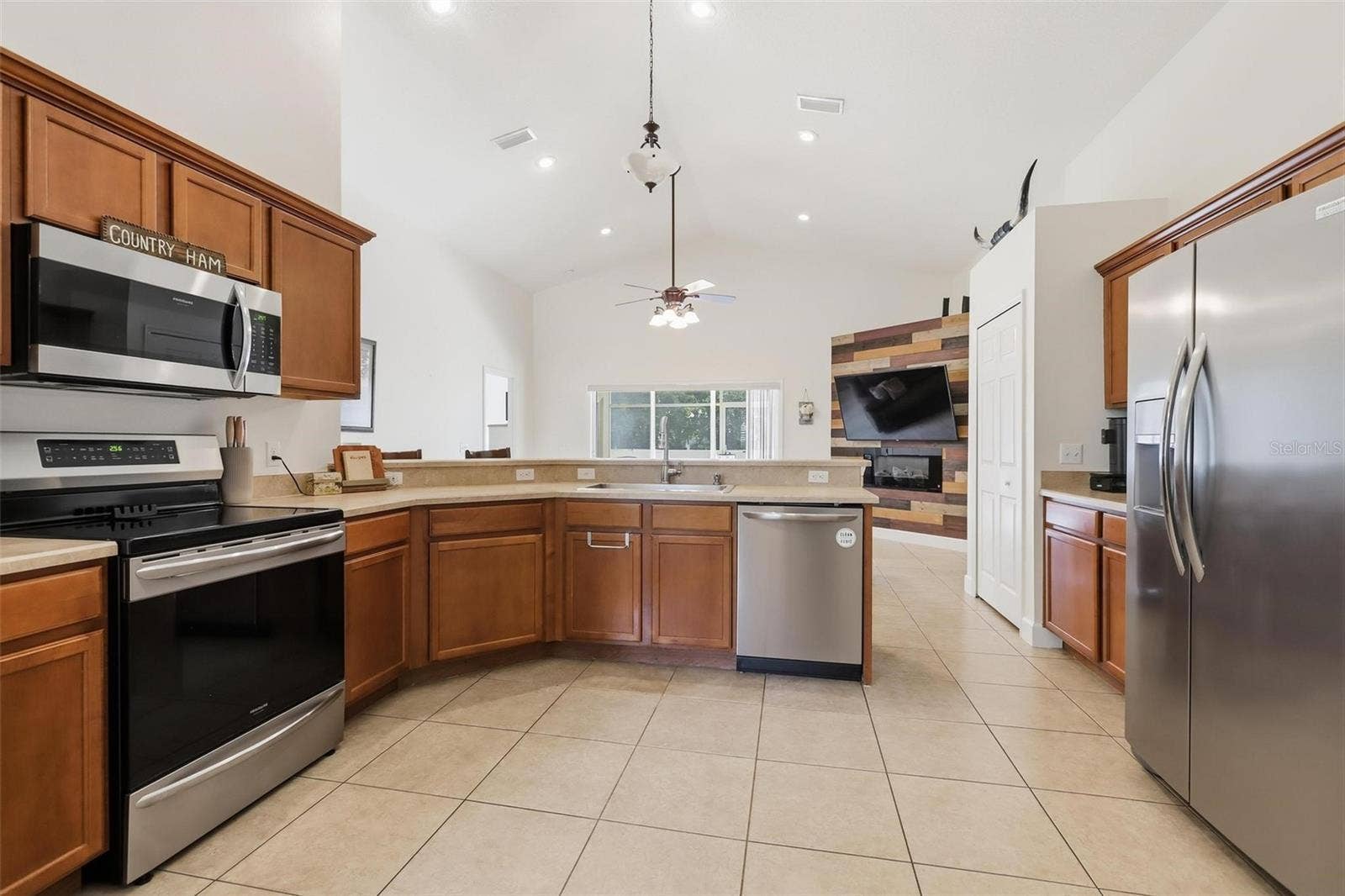 1544 CENTER STREET, Deland, FL 32720 1544 CENTER STREET, Deland, FL 32720