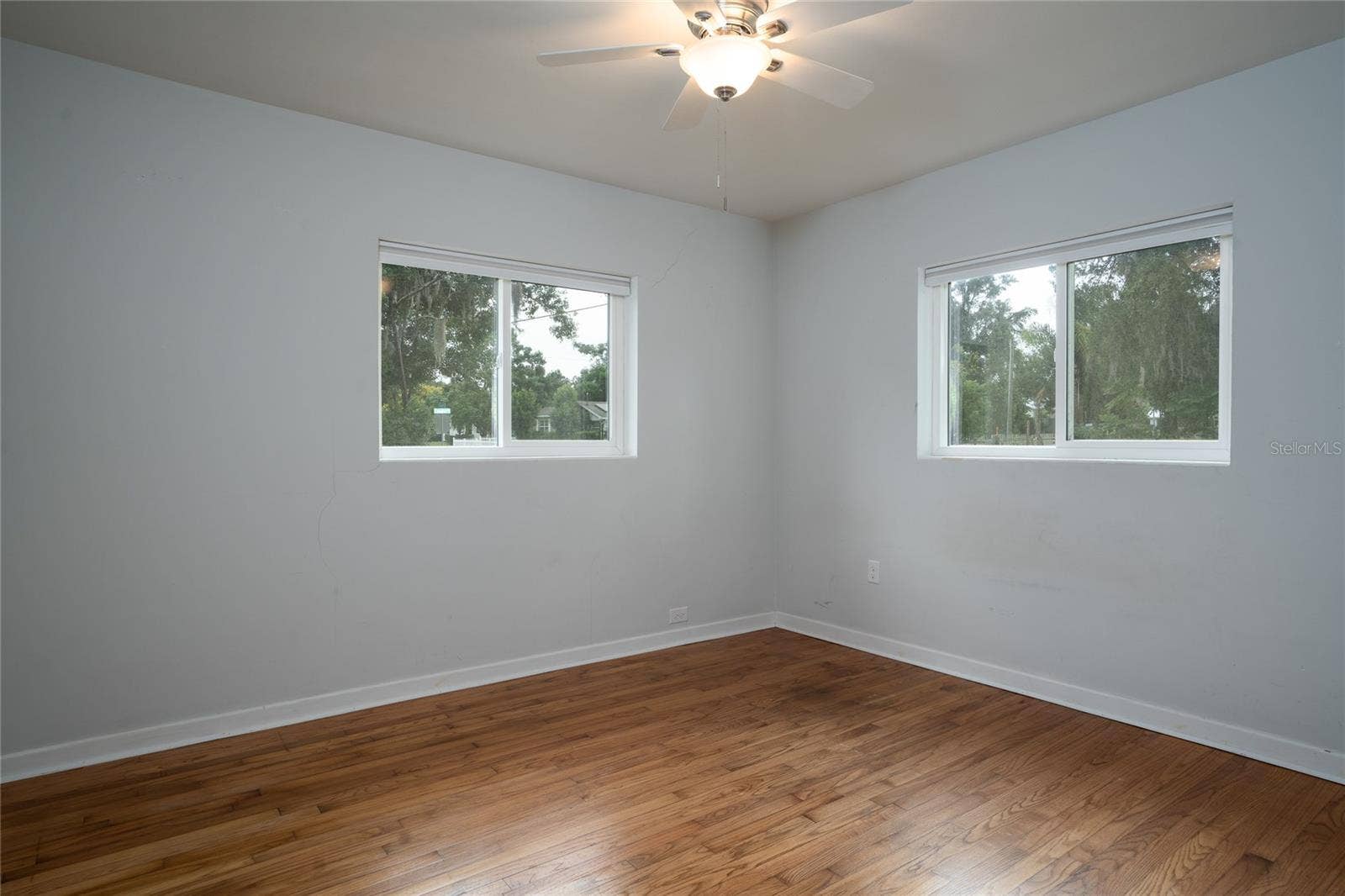 1004 N CAMPHOR LANE, Deland, FL 32720 1004 N CAMPHOR LANE, Deland, FL 32720