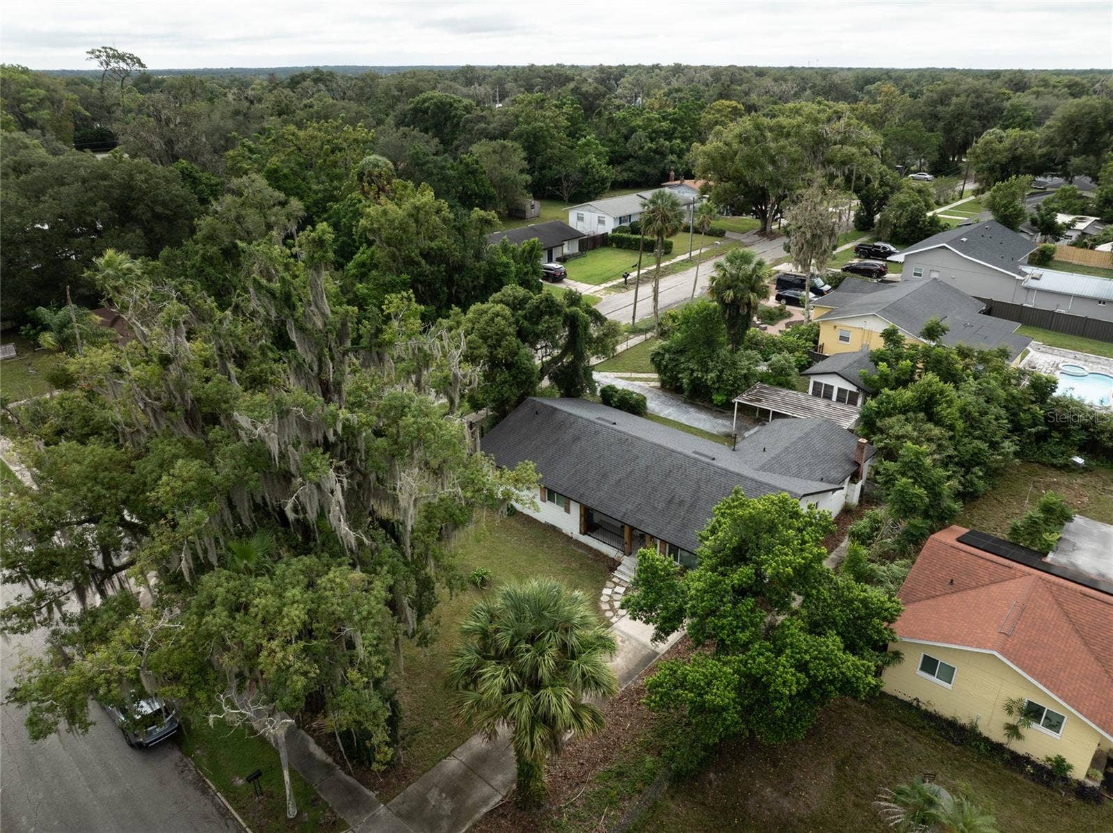 1004 N CAMPHOR LANE, Deland, FL 32720 1004 N CAMPHOR LANE, Deland, FL 32720