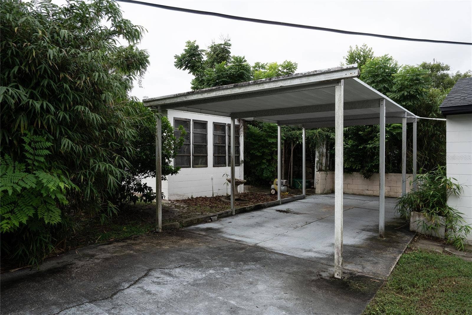 1004 N CAMPHOR LANE, Deland, FL 32720 1004 N CAMPHOR LANE, Deland, FL 32720