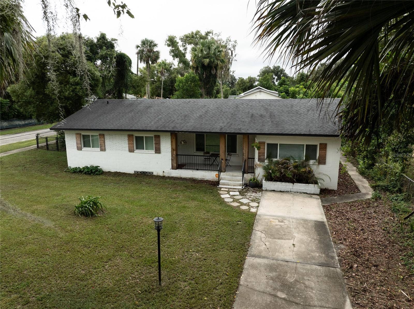 1004 N CAMPHOR LANE, Deland, FL 32720 1004 N CAMPHOR LANE, Deland, FL 32720