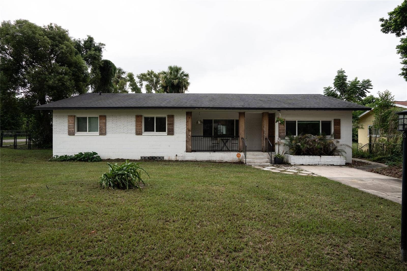1004 N CAMPHOR LANE, Deland, FL 32720 1004 N CAMPHOR LANE, Deland, FL 32720