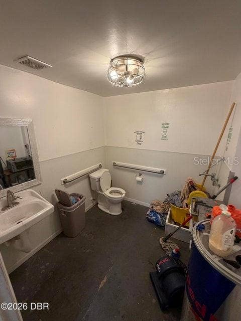 247 N WOODLAND BOULEVARD, #A, Deland, FL 32720