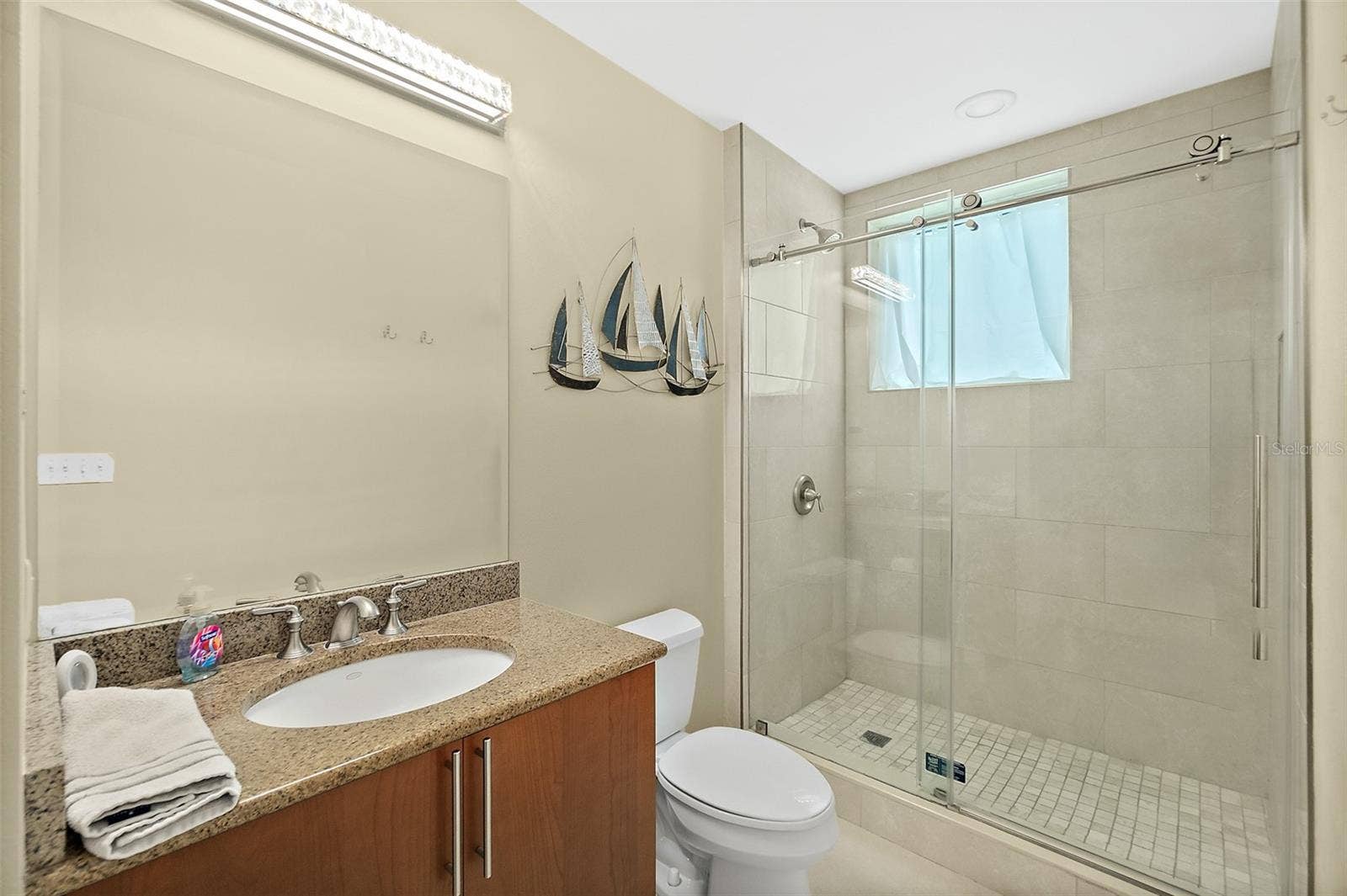 1925 S ATLANTIC AVENUE, #306, Daytona Beach Shores, FL 32118 Ensuite for guest bedroom