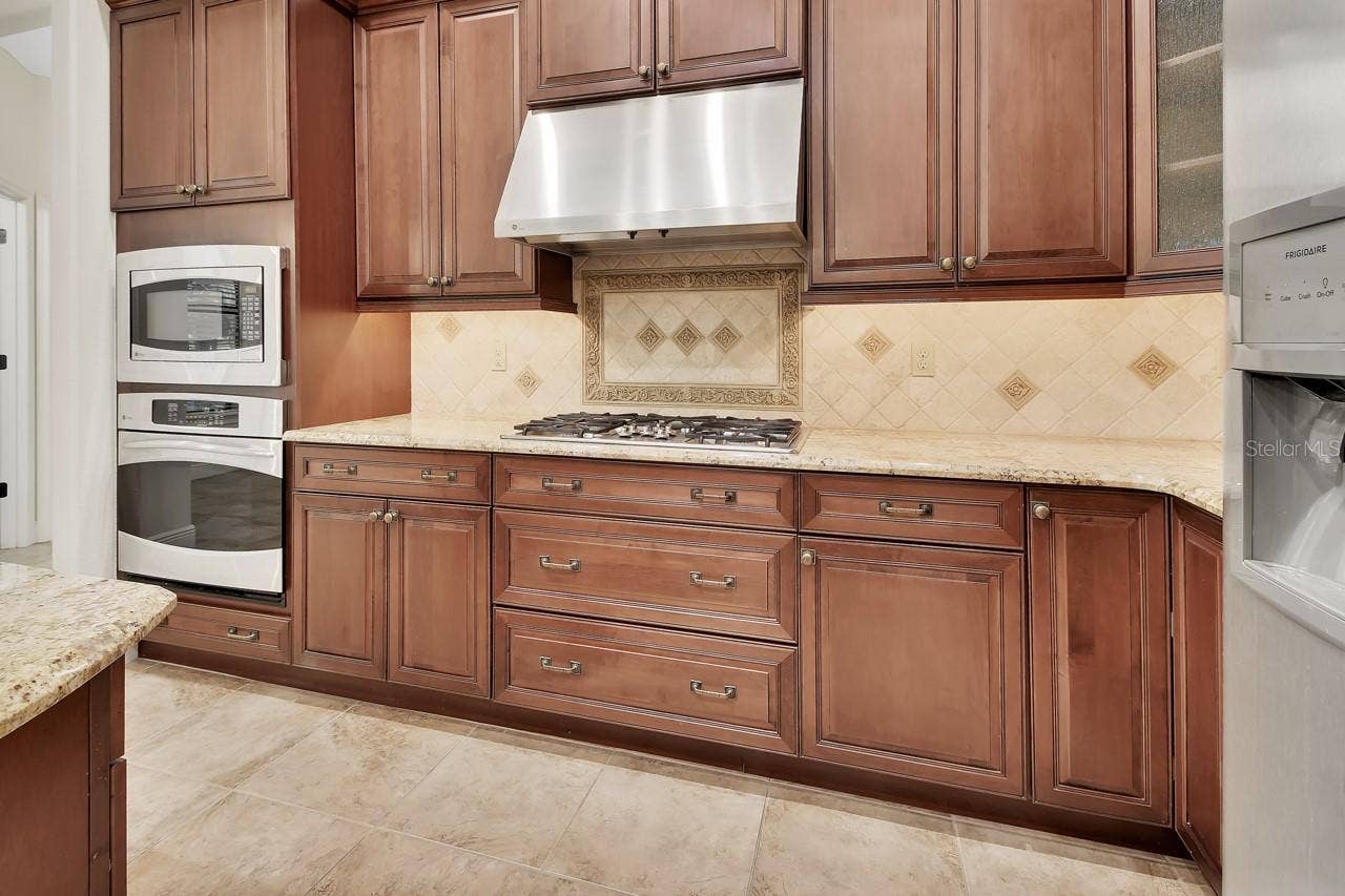 502 VICTORIA HILLS DRIVE, Deland, FL 32724 Kitchen