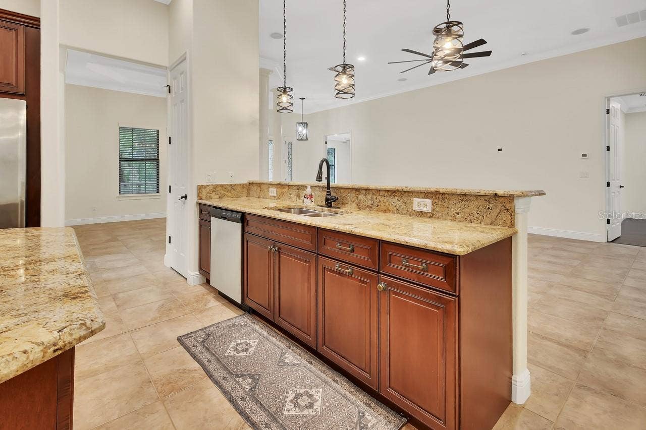 502 VICTORIA HILLS DRIVE, Deland, FL 32724 Kitchen