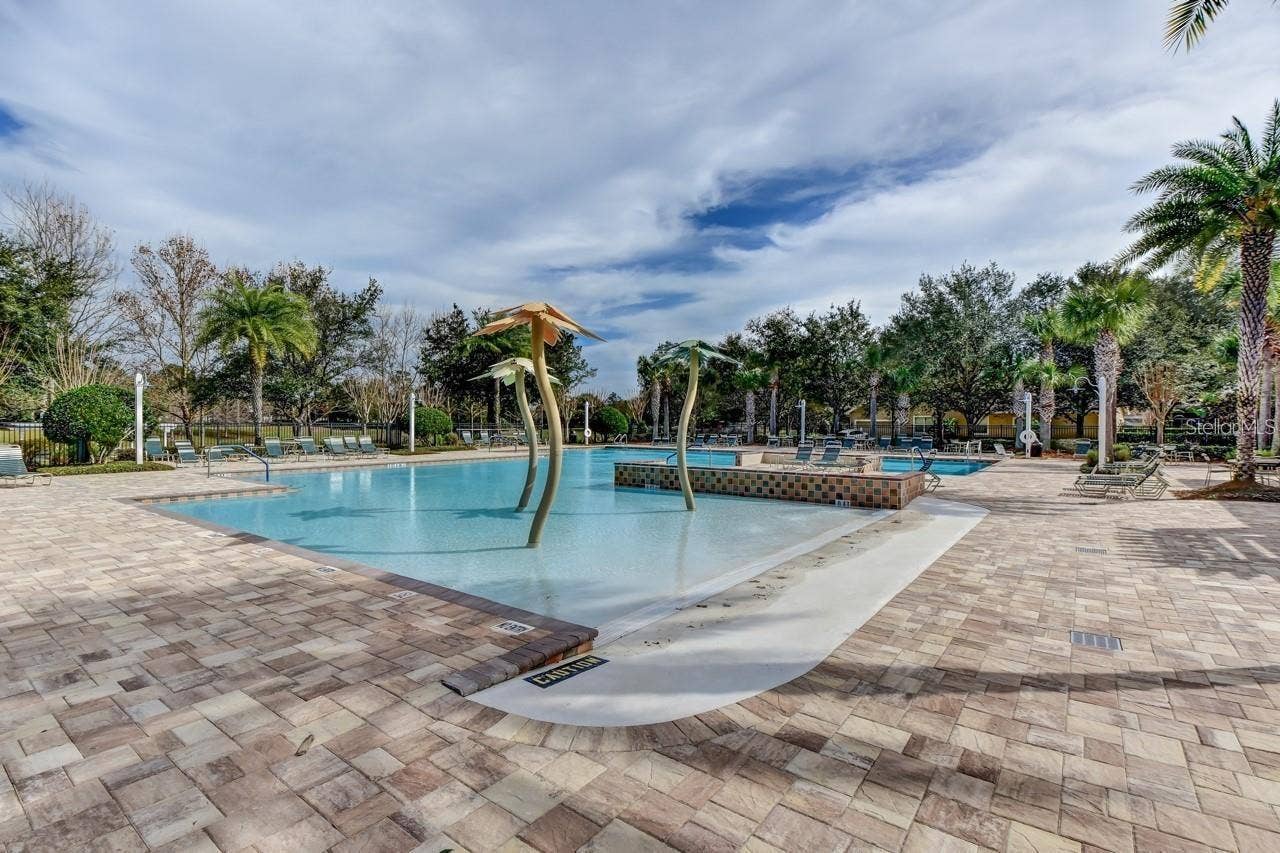 502 VICTORIA HILLS DRIVE, Deland, FL 32724 Community pool!