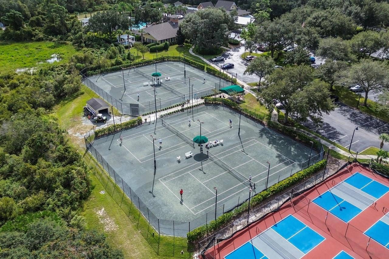 502 VICTORIA HILLS DRIVE, Deland, FL 32724 Tennis & pickleball courts