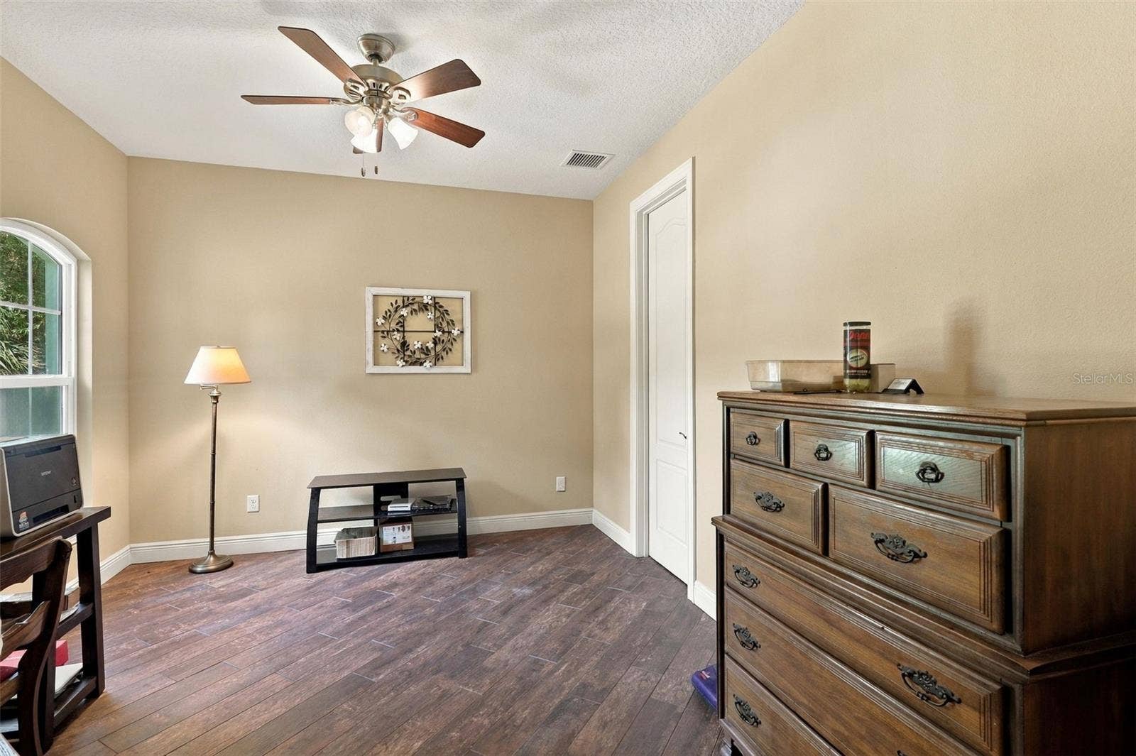1806 GLENWOOD OAKS LANE, Deland, FL 32720 FRONT OFFICE