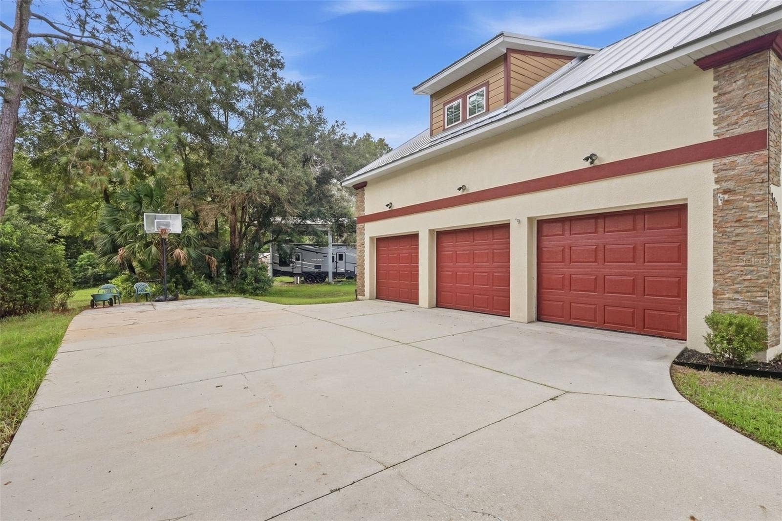 1806 GLENWOOD OAKS LANE, Deland, FL 32720 3 CAR GARAGE