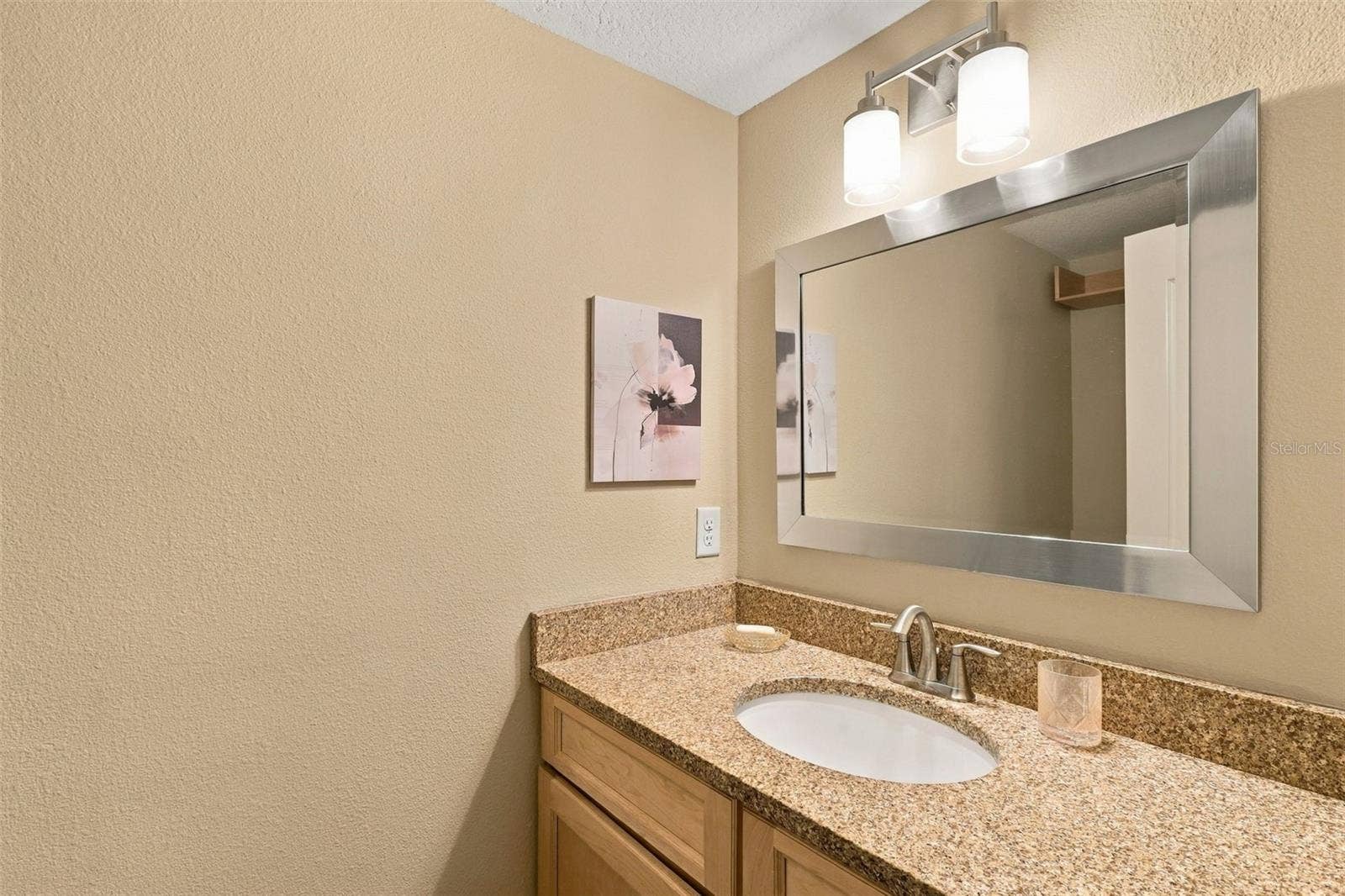1806 GLENWOOD OAKS LANE, Deland, FL 32720 HALF BATH UPSTAIRS