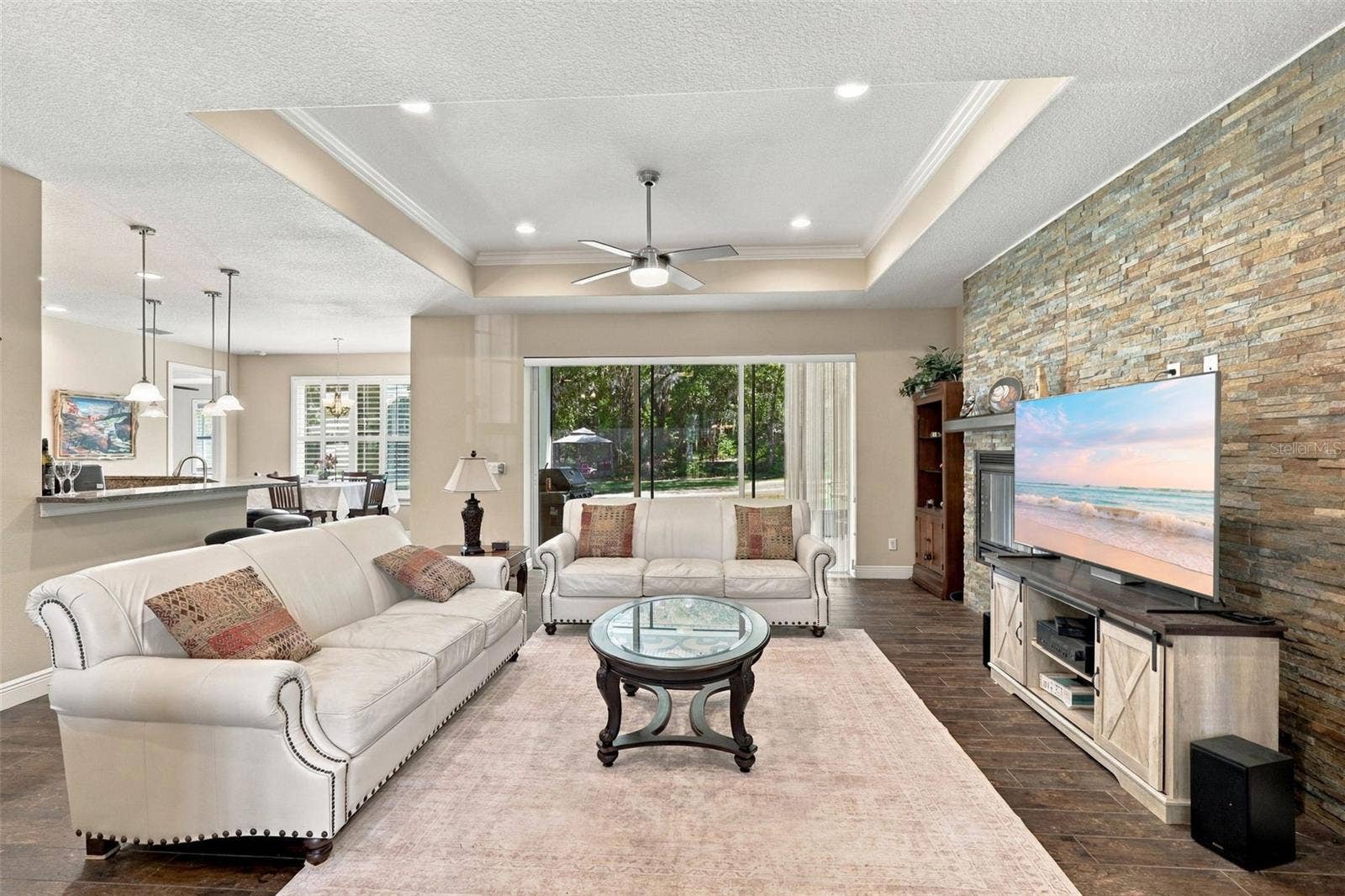 1806 GLENWOOD OAKS LANE, Deland, FL 32720 LIVING ROOM