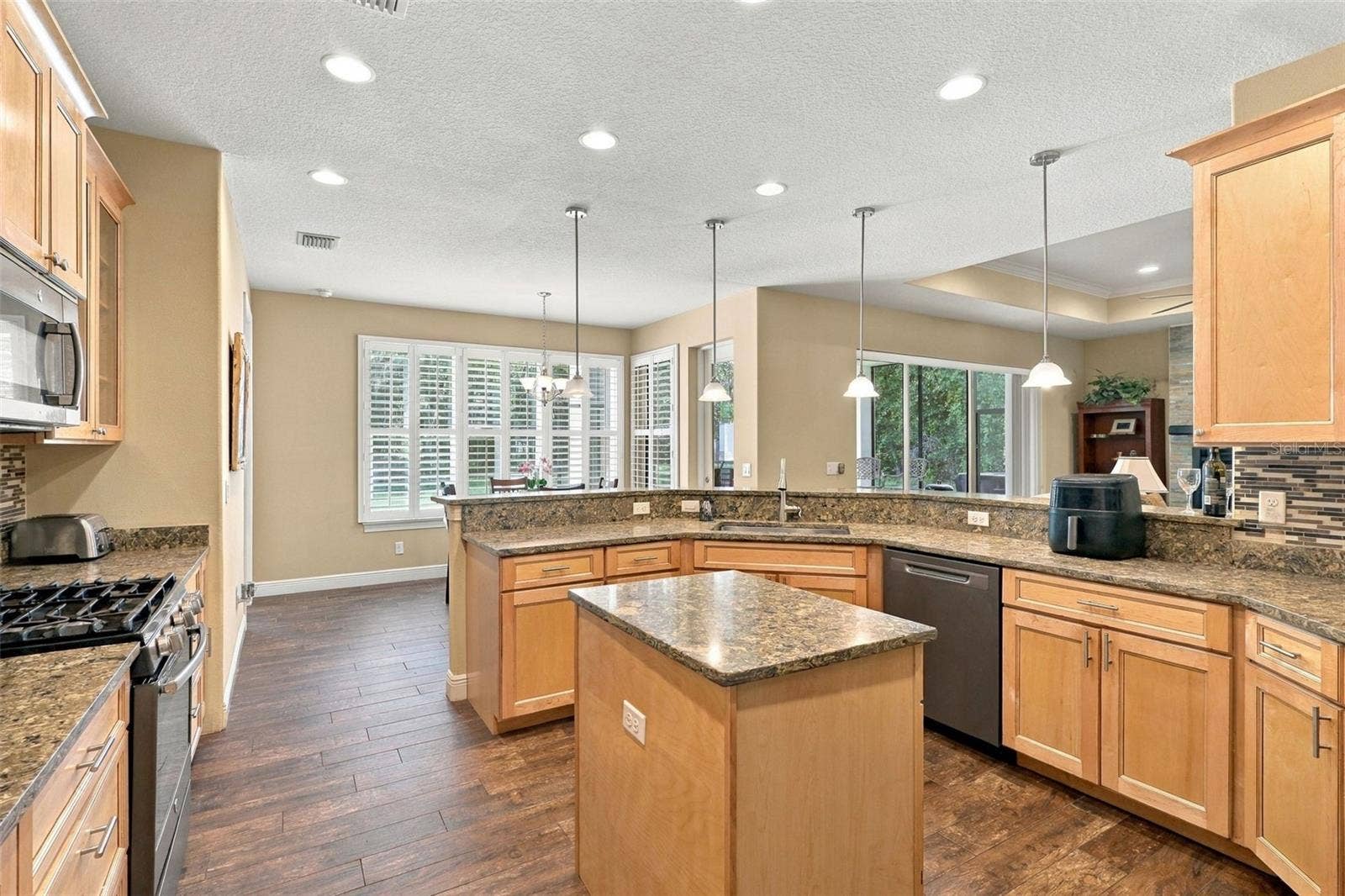 1806 GLENWOOD OAKS LANE, Deland, FL 32720 KITCHEN