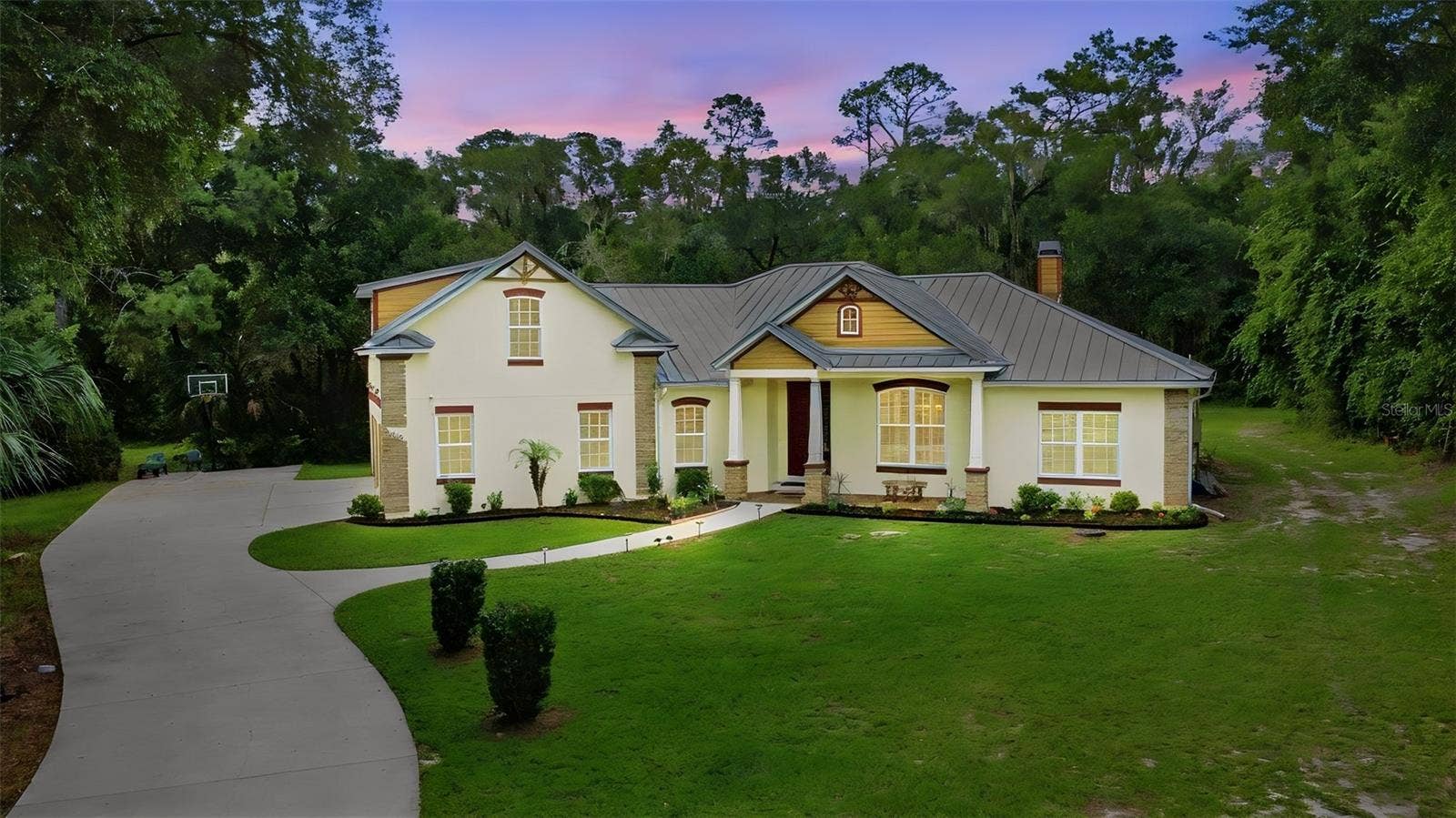 1806 GLENWOOD OAKS LANE, Deland, FL 32720 WELCOME!