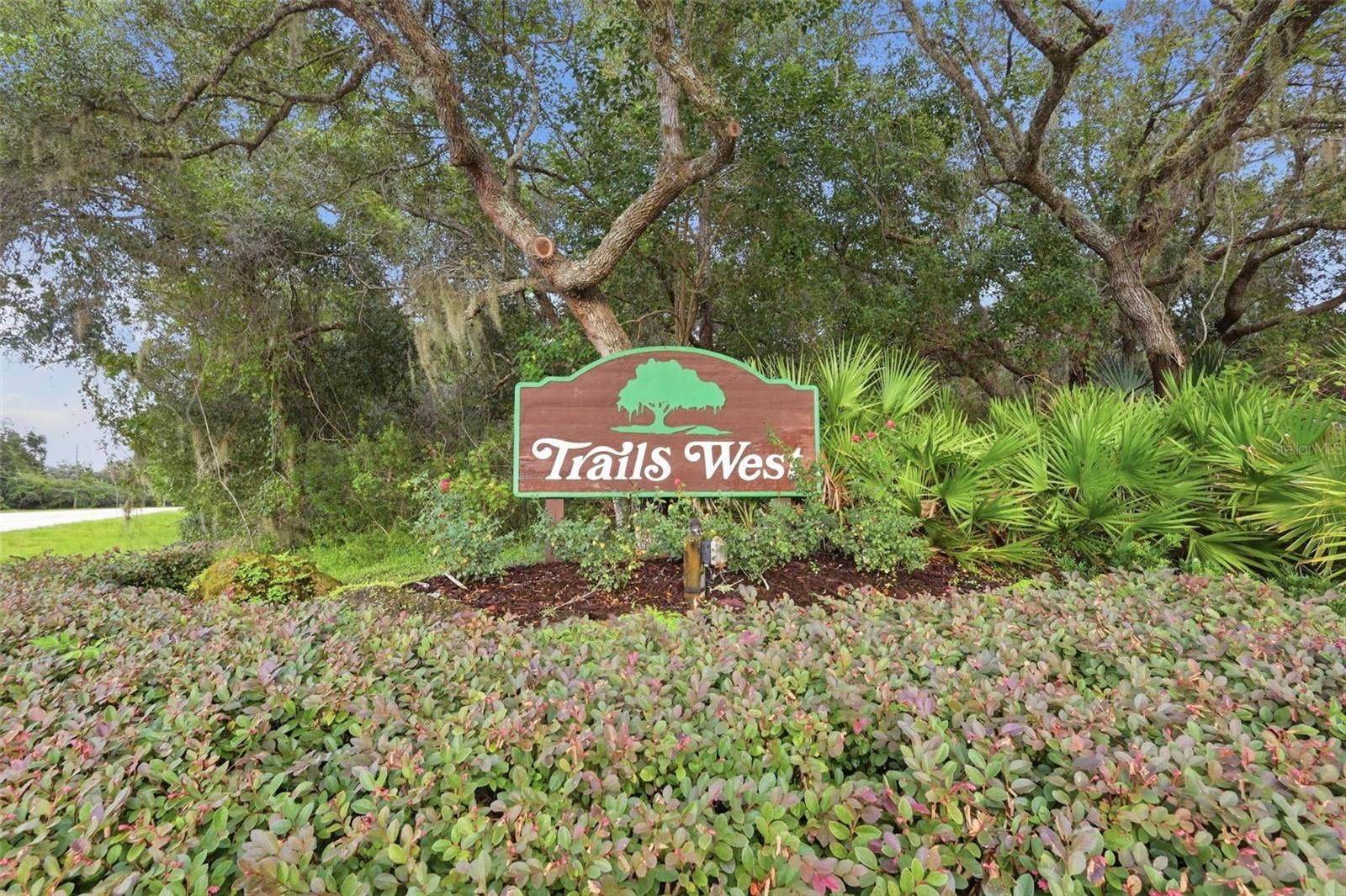 750 OLD TREELINE TRAIL, Deland, FL 32724 750 OLD TREELINE TRAIL, Deland, FL 32724