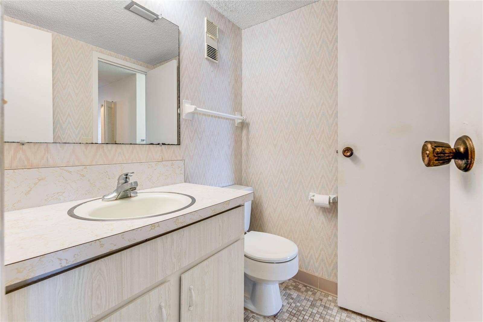 935 N HALIFAX AVENUE, #705, Daytona Beach, FL 32118 935 N HALIFAX AVENUE, #705, Daytona Beach, FL 32118