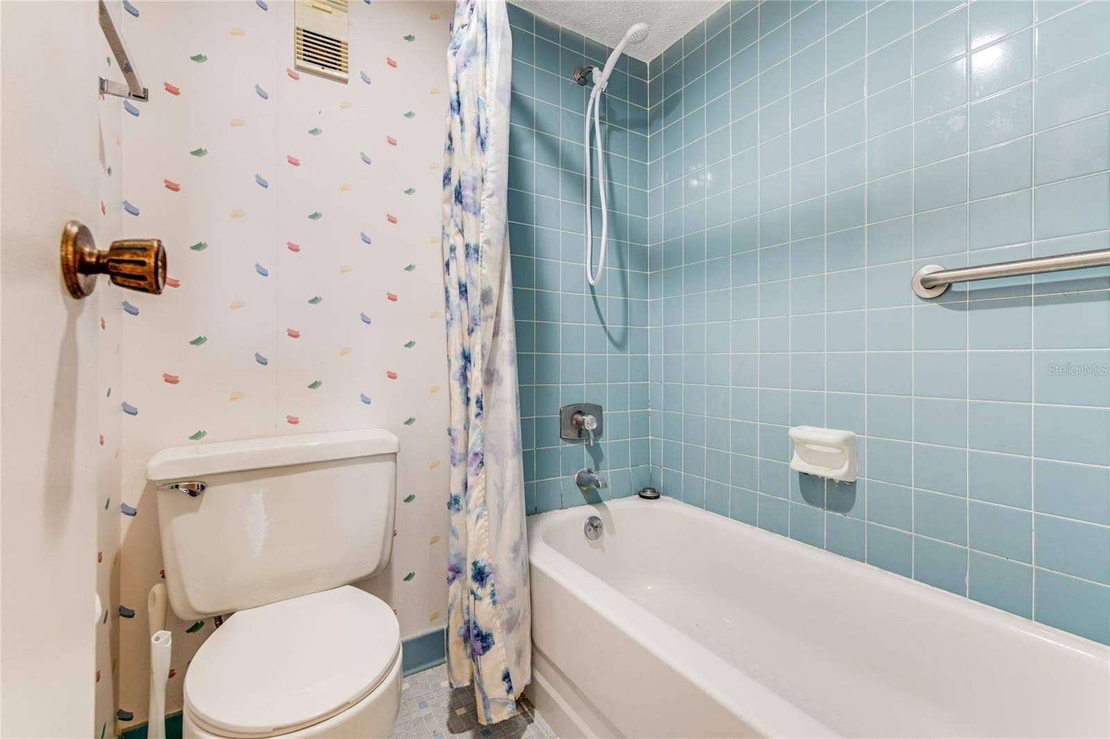 935 N HALIFAX AVENUE, #705, Daytona Beach, FL 32118 935 N HALIFAX AVENUE, #705, Daytona Beach, FL 32118