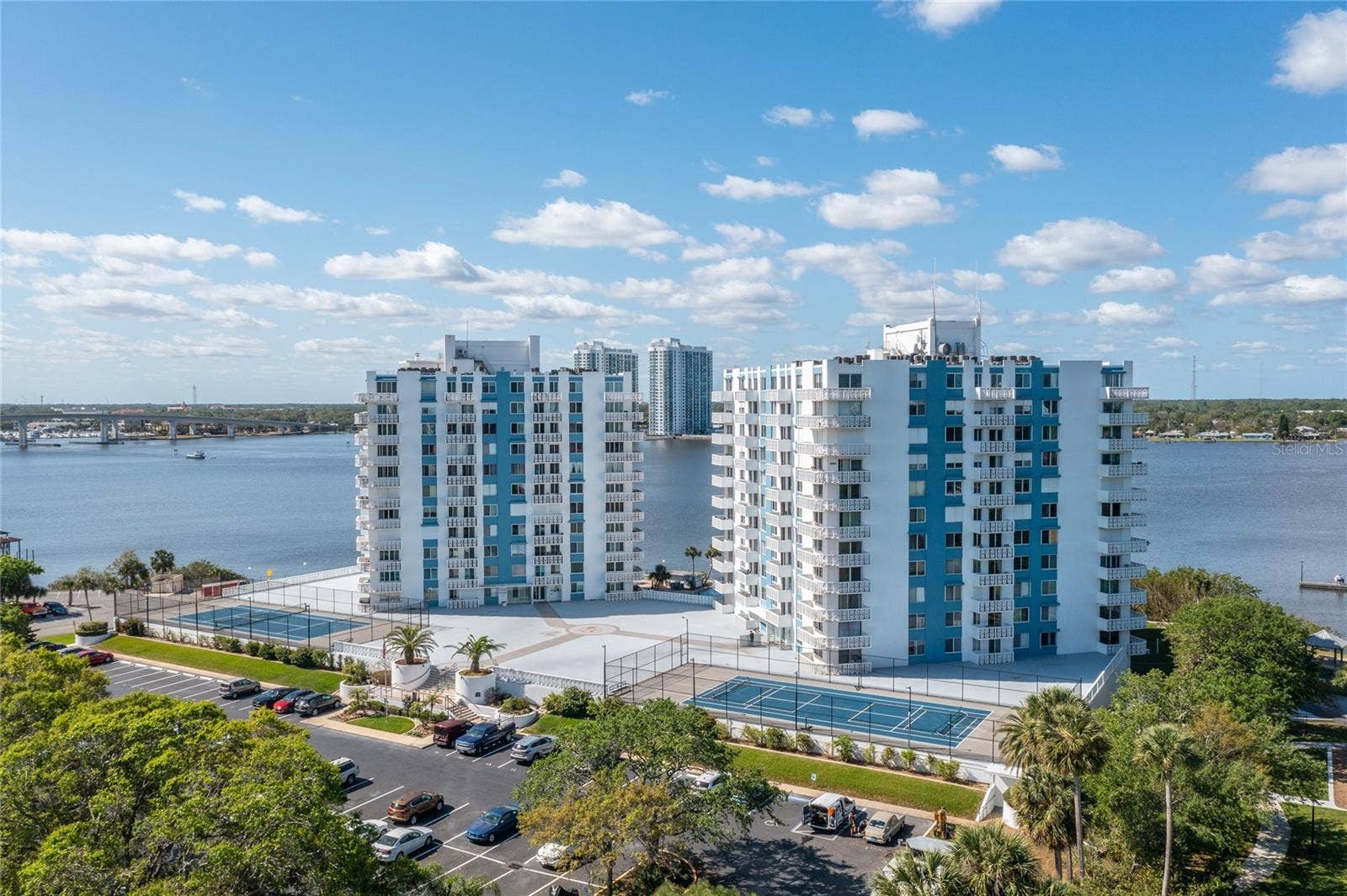 935 N HALIFAX AVENUE, #705, Daytona Beach, FL 32118 935 N HALIFAX AVENUE, #705, Daytona Beach, FL 32118