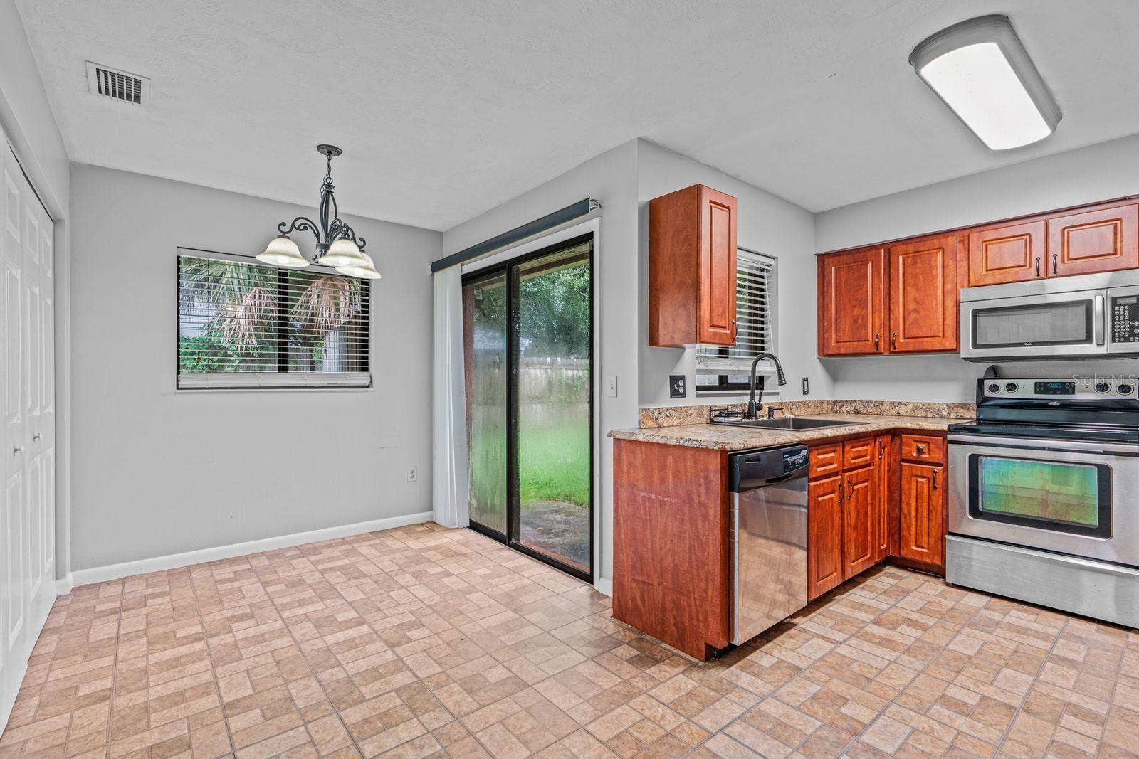 54 WHITE HALL DRIVE, Palm Coast, FL 32164