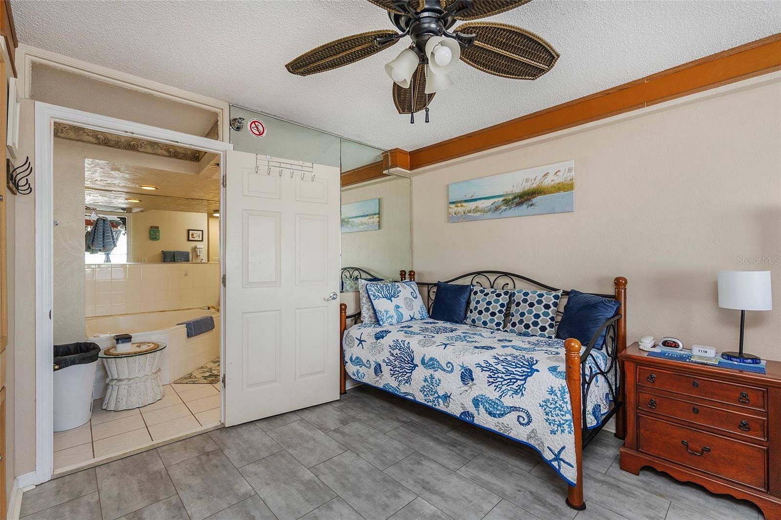 313 S ATLANTIC AVENUE, #5200, Daytona Beach, FL 32118 313 S ATLANTIC AVENUE, #5200, Daytona Beach, FL 32118
