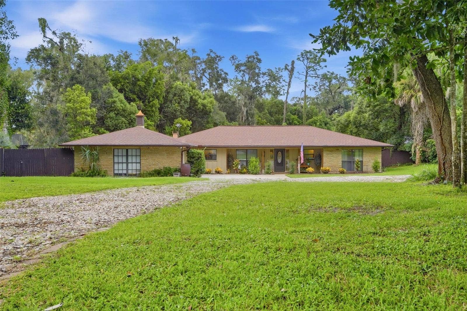 1026 VALLEY FORGE ROAD, Deland, FL 32720