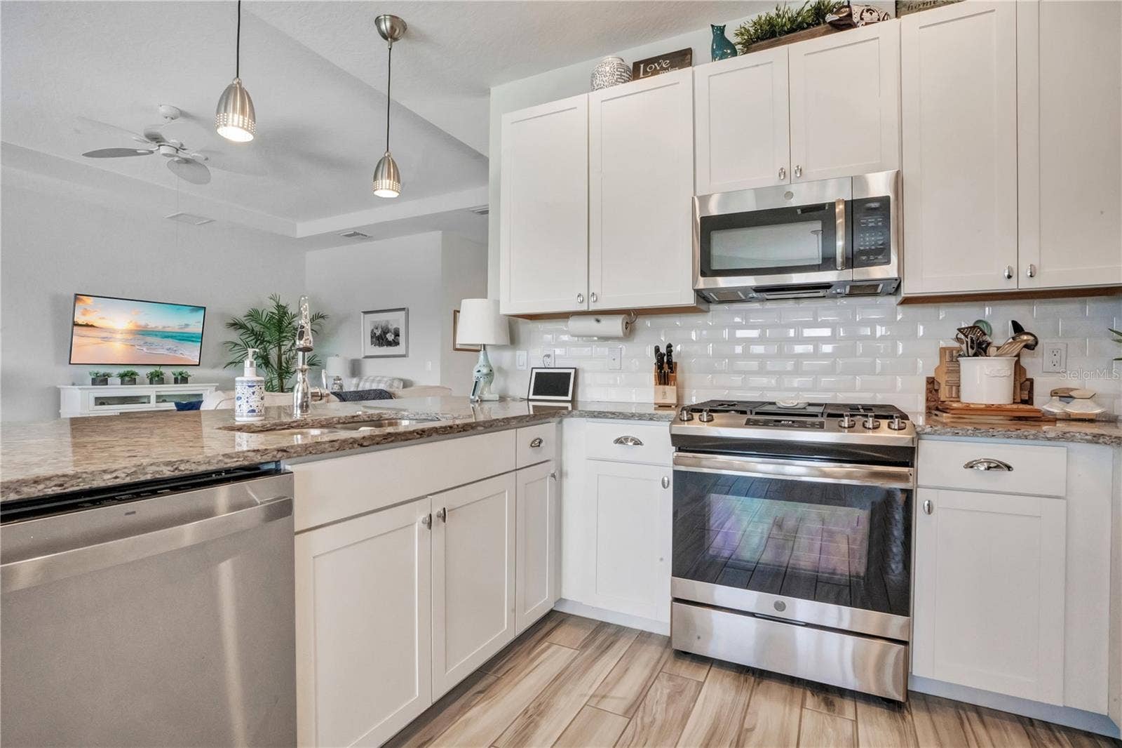 560 ADENMORE TERRACE, Deland, FL 32724 560 ADENMORE TERRACE, Deland, FL 32724