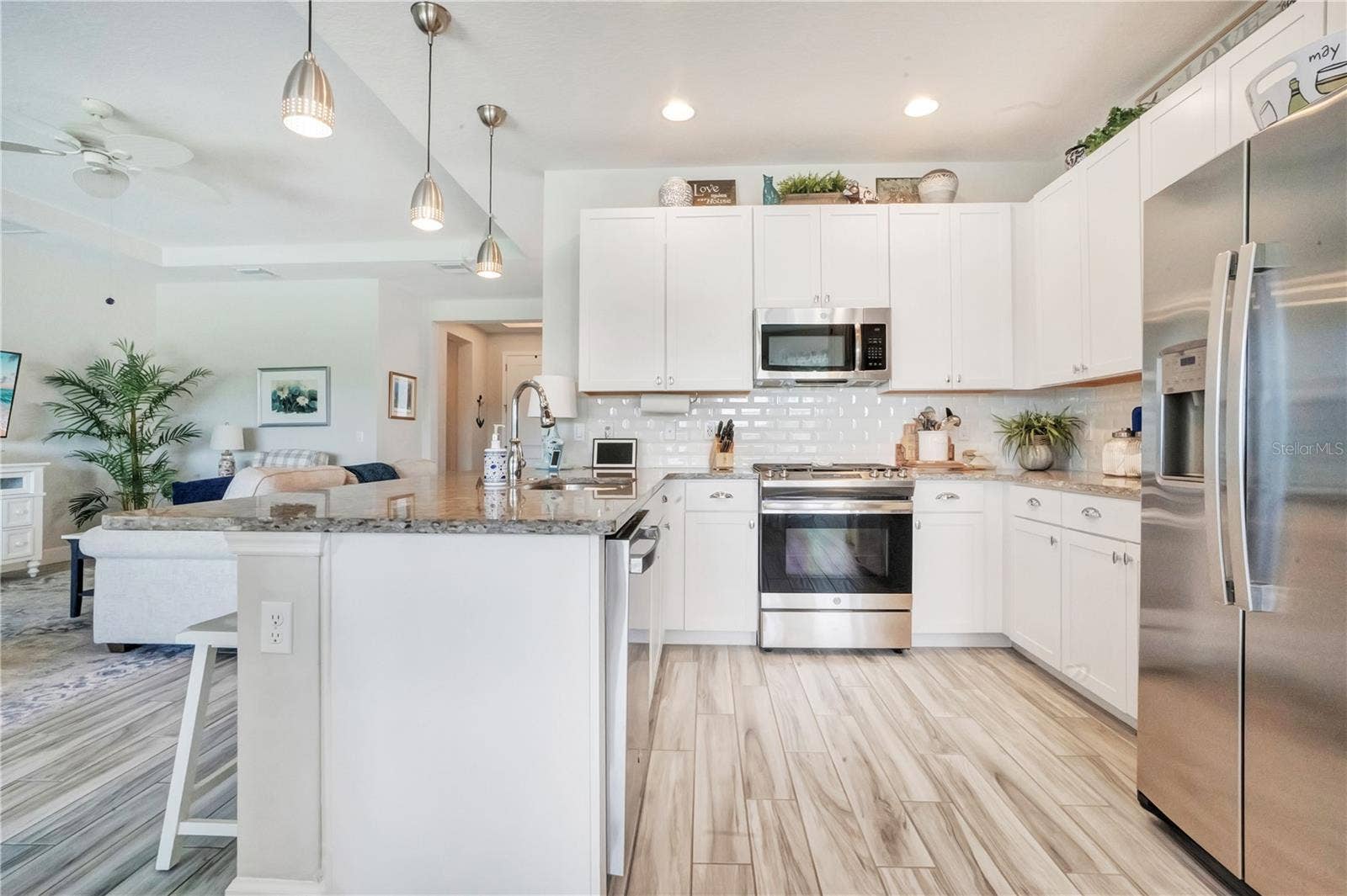560 ADENMORE TERRACE, Deland, FL 32724 560 ADENMORE TERRACE, Deland, FL 32724