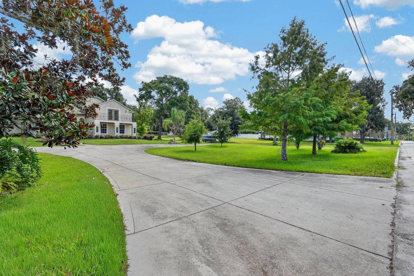 500 LAKE WINNEMISSETT DRIVE, Deland, FL 32724