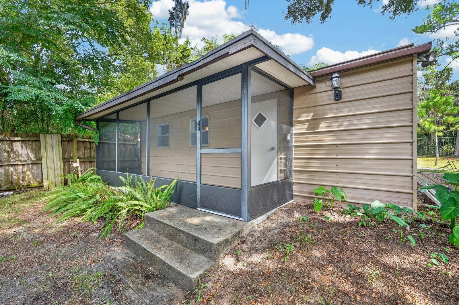 500 LAKE WINNEMISSETT DRIVE, Deland, FL 32724