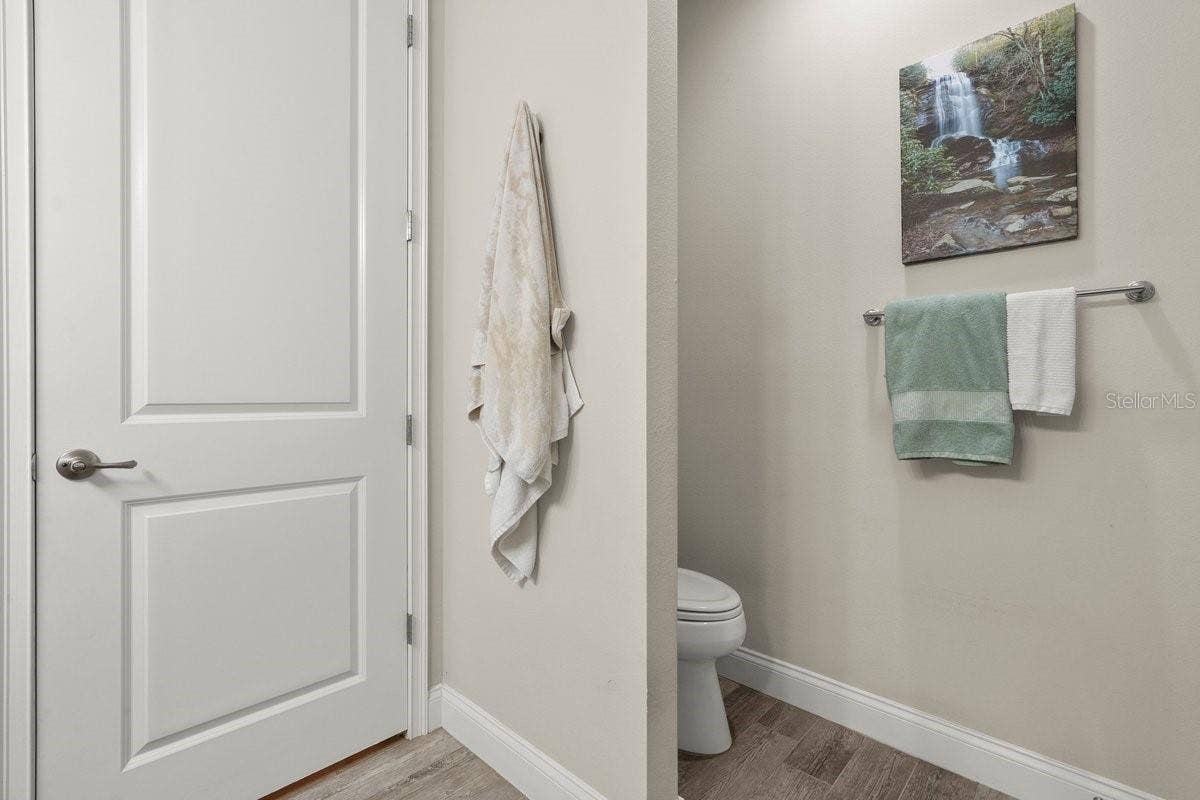 8 HAWK ROOST COURT, Ormond Beach, FL 32174 8 HAWK ROOST COURT, Ormond Beach, FL 32174