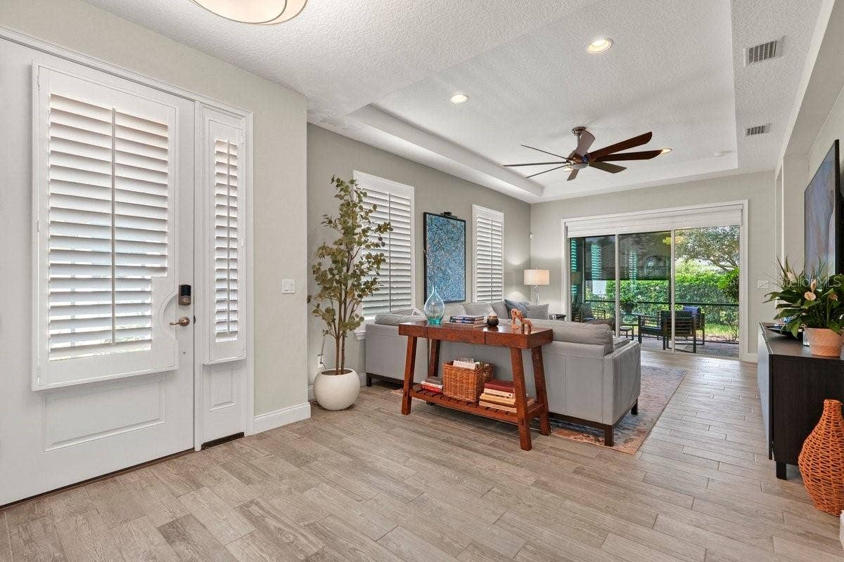 8 HAWK ROOST COURT, Ormond Beach, FL 32174 8 HAWK ROOST COURT, Ormond Beach, FL 32174