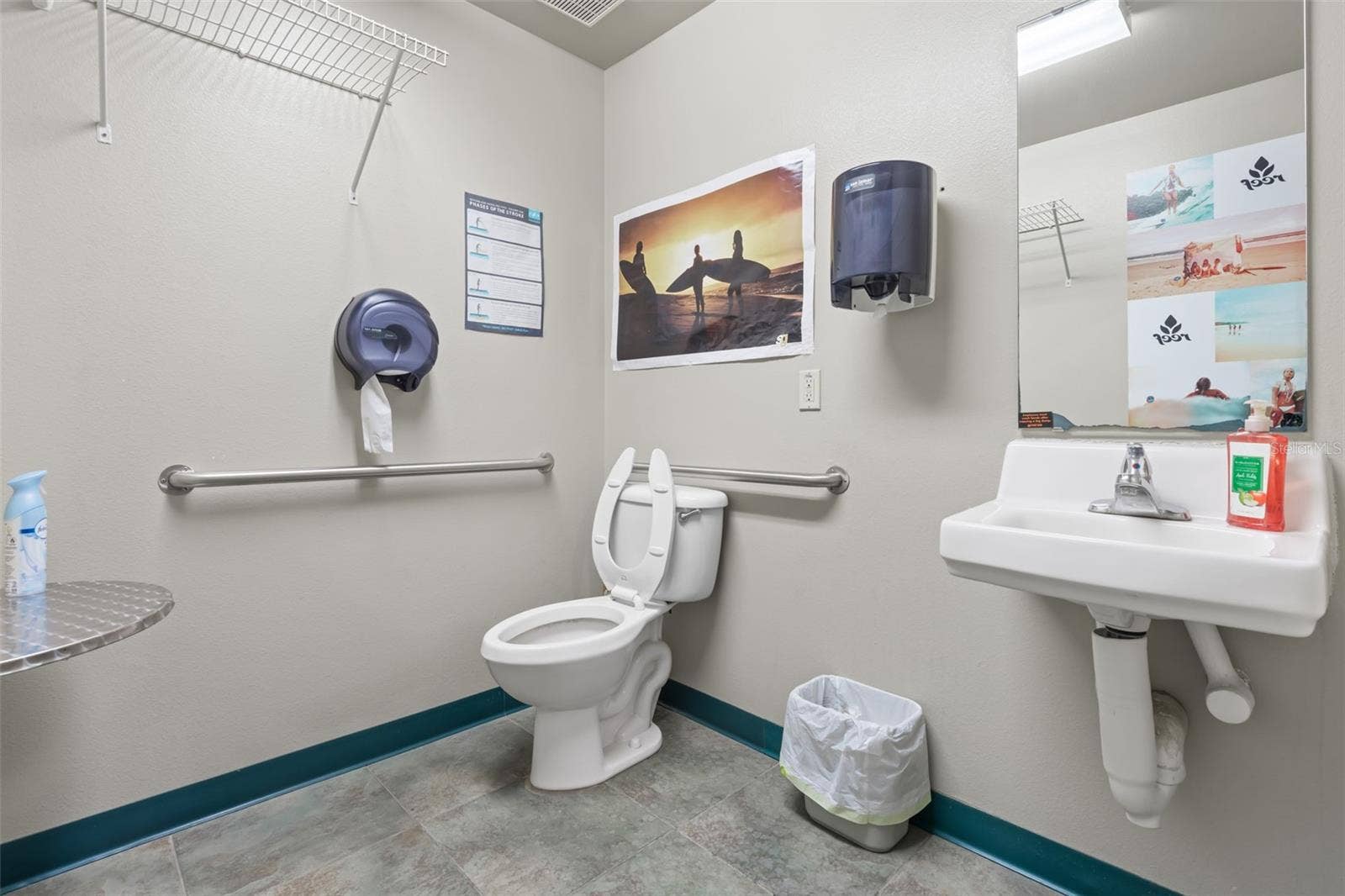 3090 S RIDGEWOOD AVENUE, South Daytona, FL 32119
