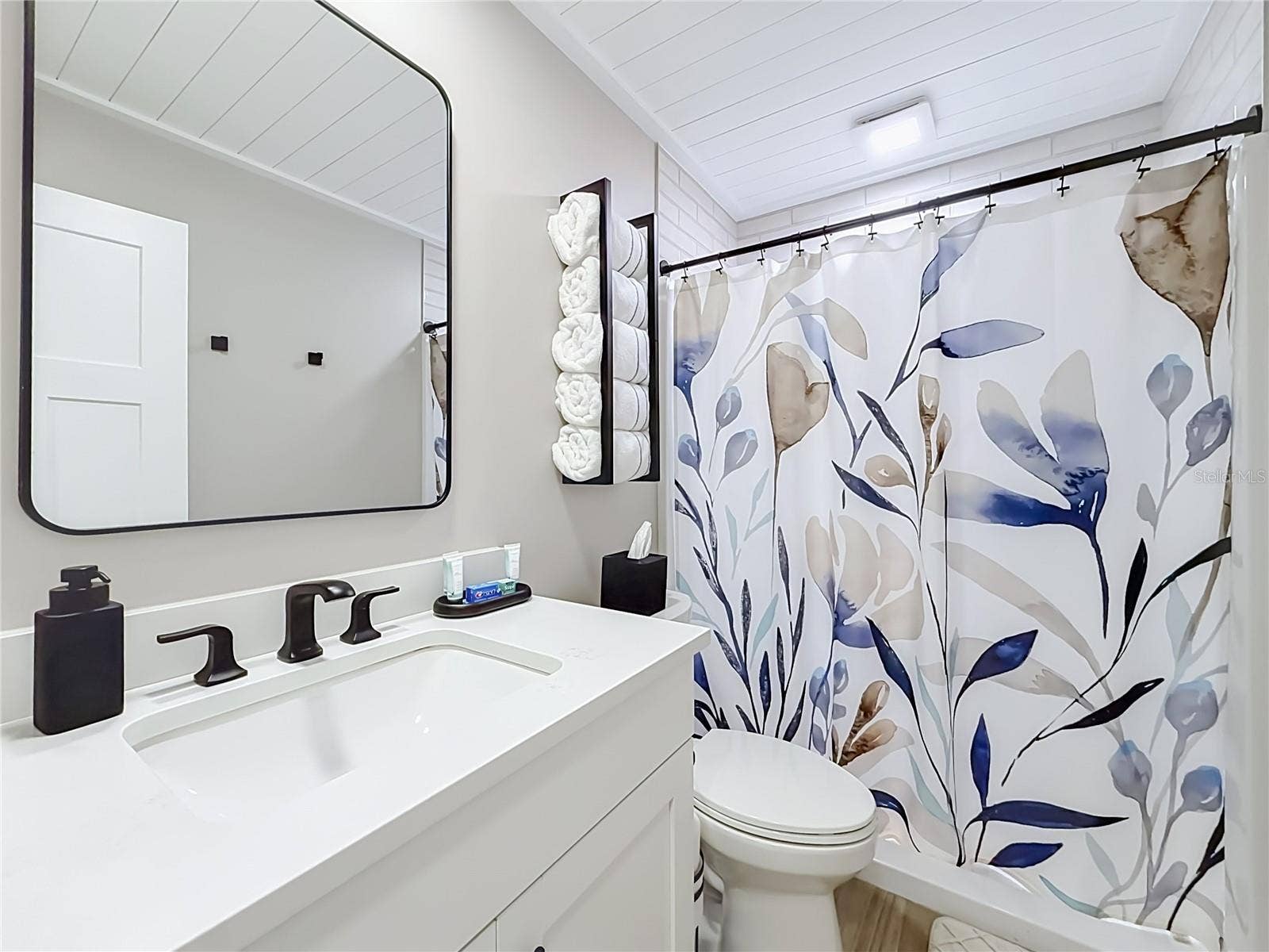 234: Full Bathroom
