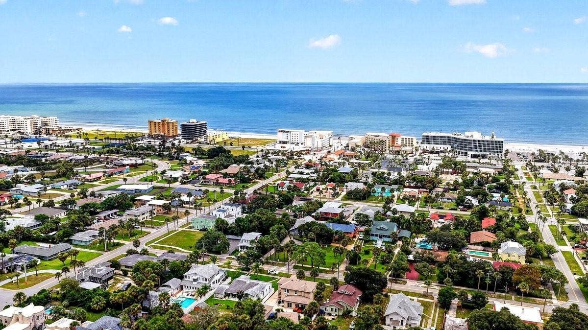 928 N OLEANDER AVENUE, Daytona Beach, FL 32118 928 N OLEANDER AVENUE, Daytona Beach, FL 32118