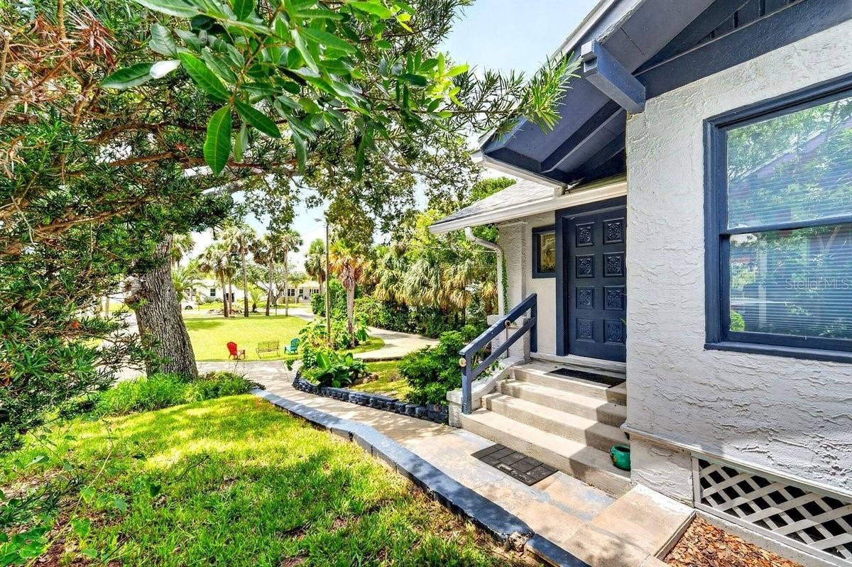 928 N OLEANDER AVENUE, Daytona Beach, FL 32118 928 N OLEANDER AVENUE, Daytona Beach, FL 32118