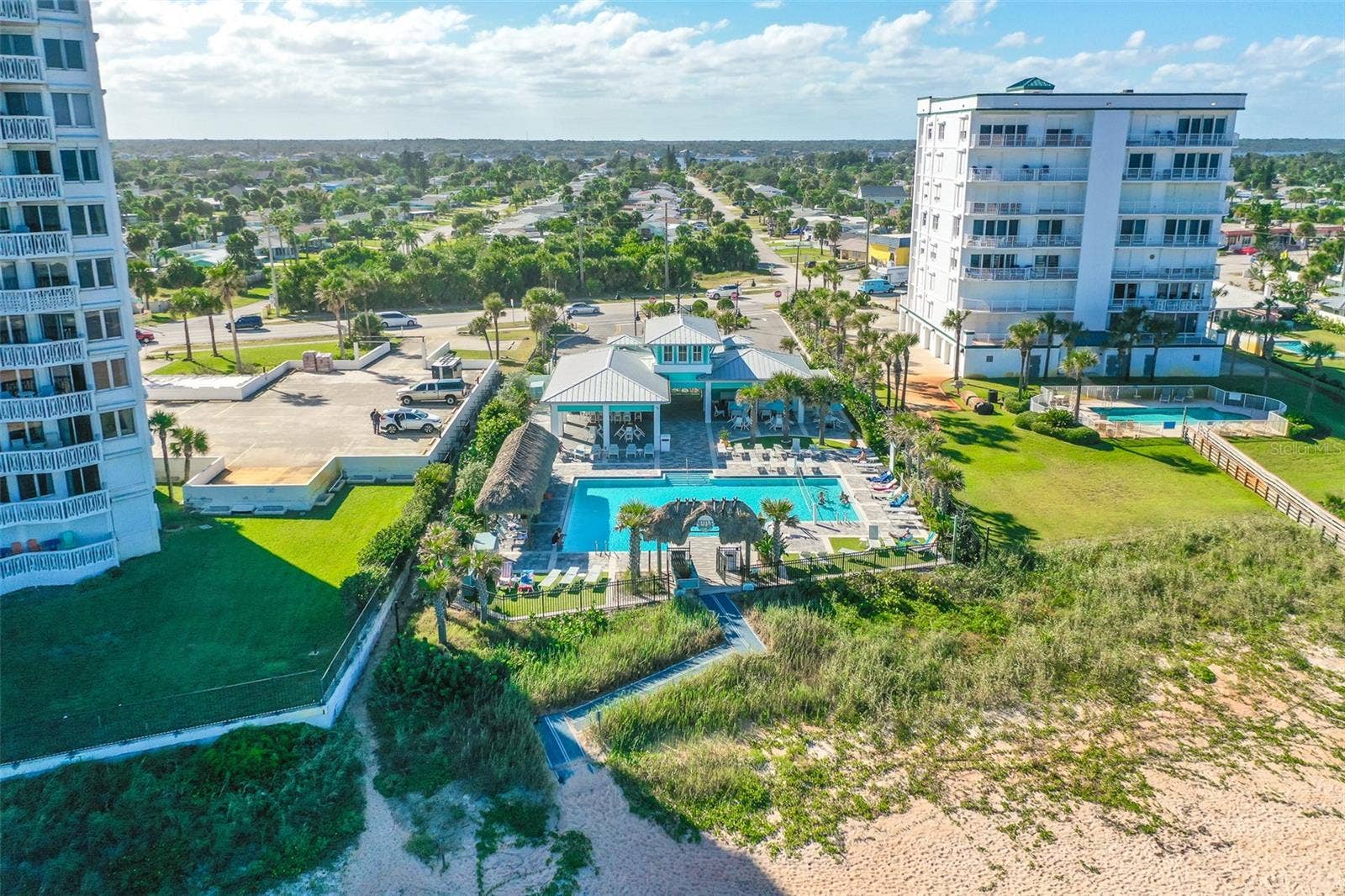 878 MARGARITAVILLE AVENUE, Daytona Beach, FL 32124 Community Amenities