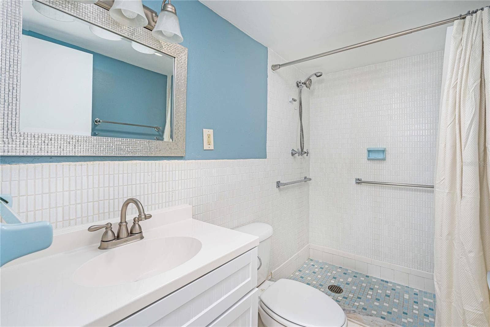 1224 S PENINSULA DRIVE, #415, Daytona Beach, FL 32118 BATHROOM 2
