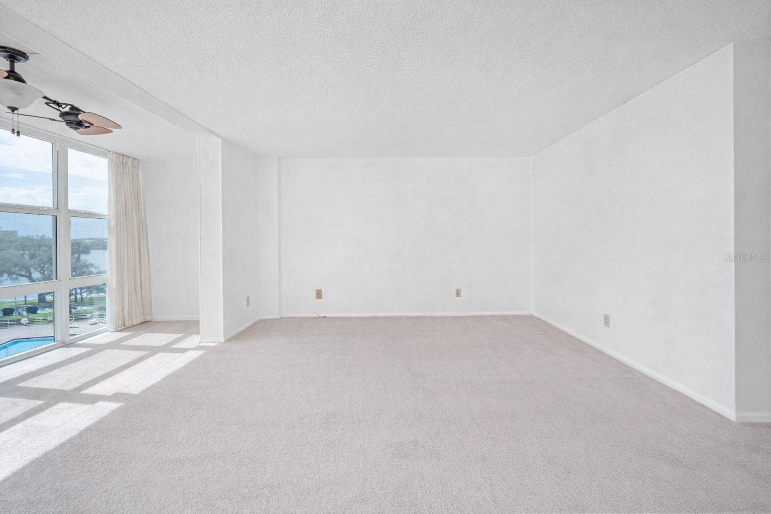 1224 S PENINSULA DRIVE, #415, Daytona Beach, FL 32118 LIVING ROOM