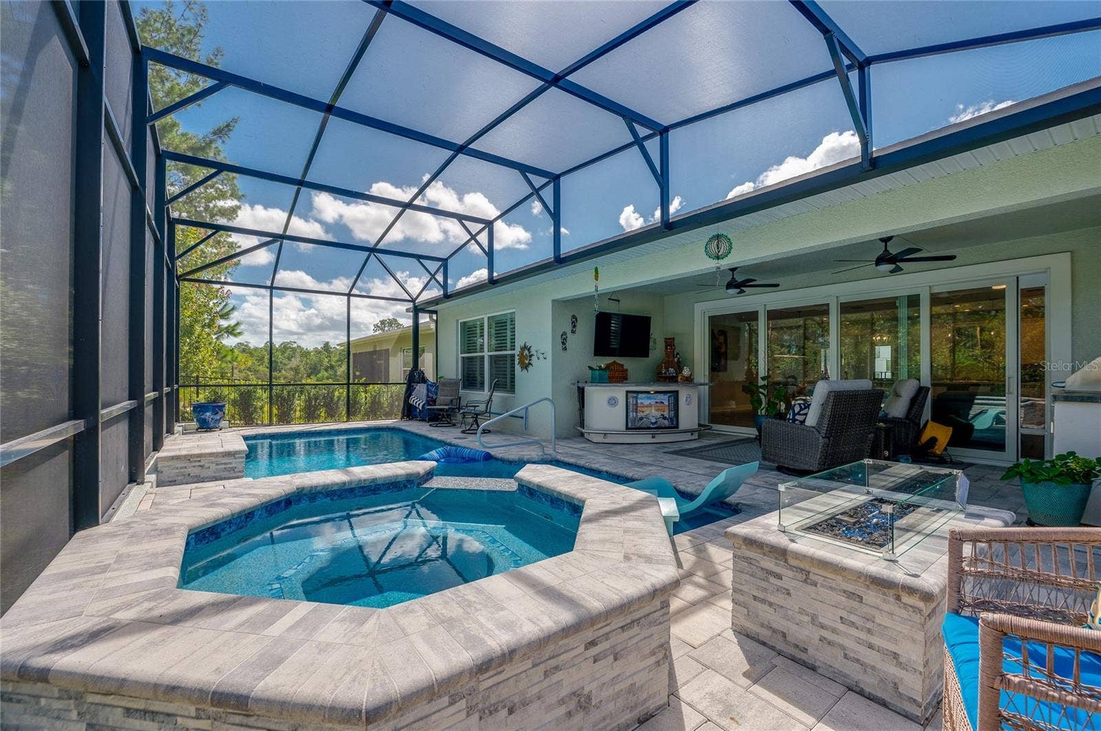 1254 VENICE COURT, Deland, FL 32724 Screened and heated with fire pit