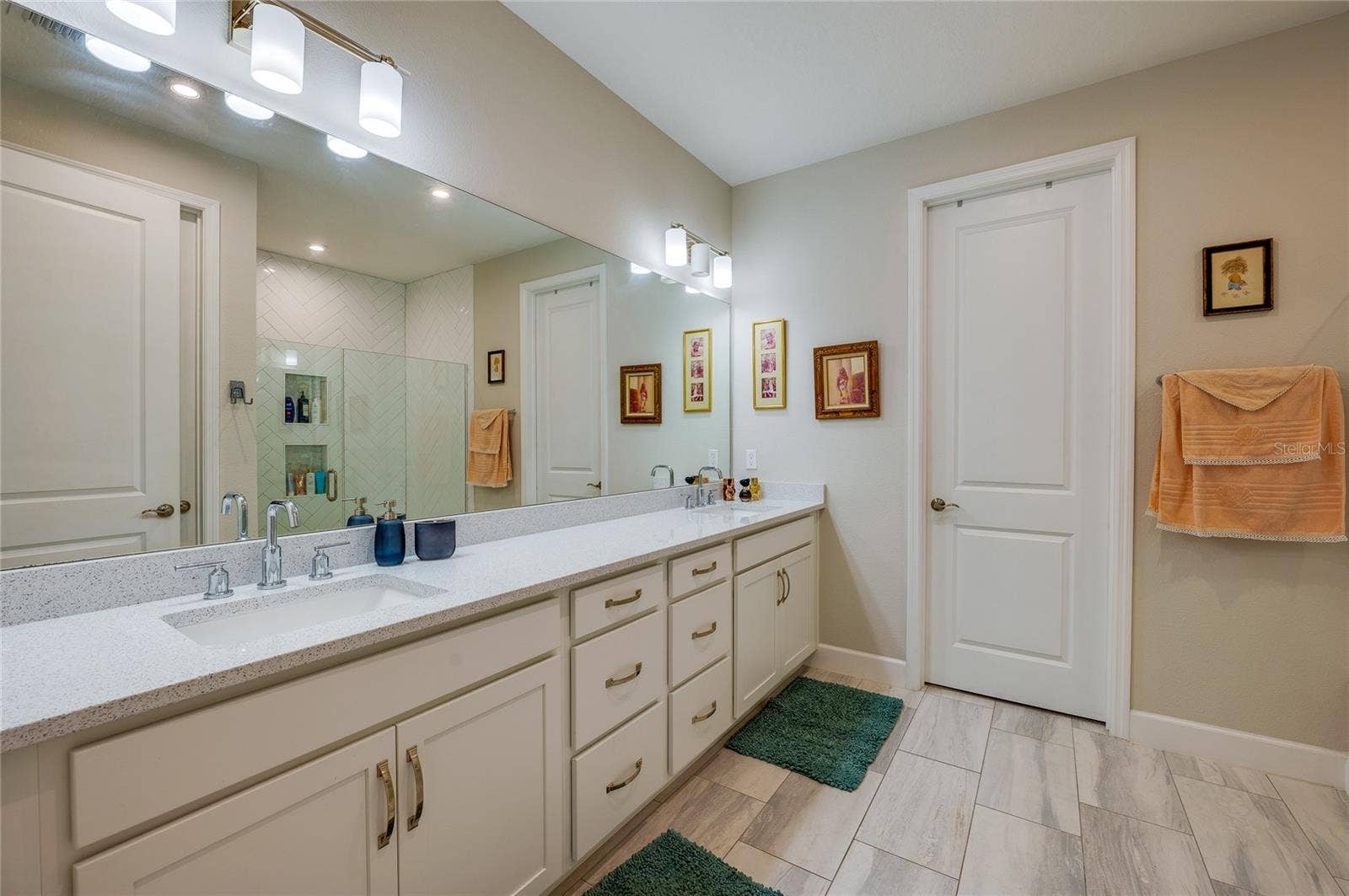 1254 VENICE COURT, Deland, FL 32724 En suite bath with walk in closet